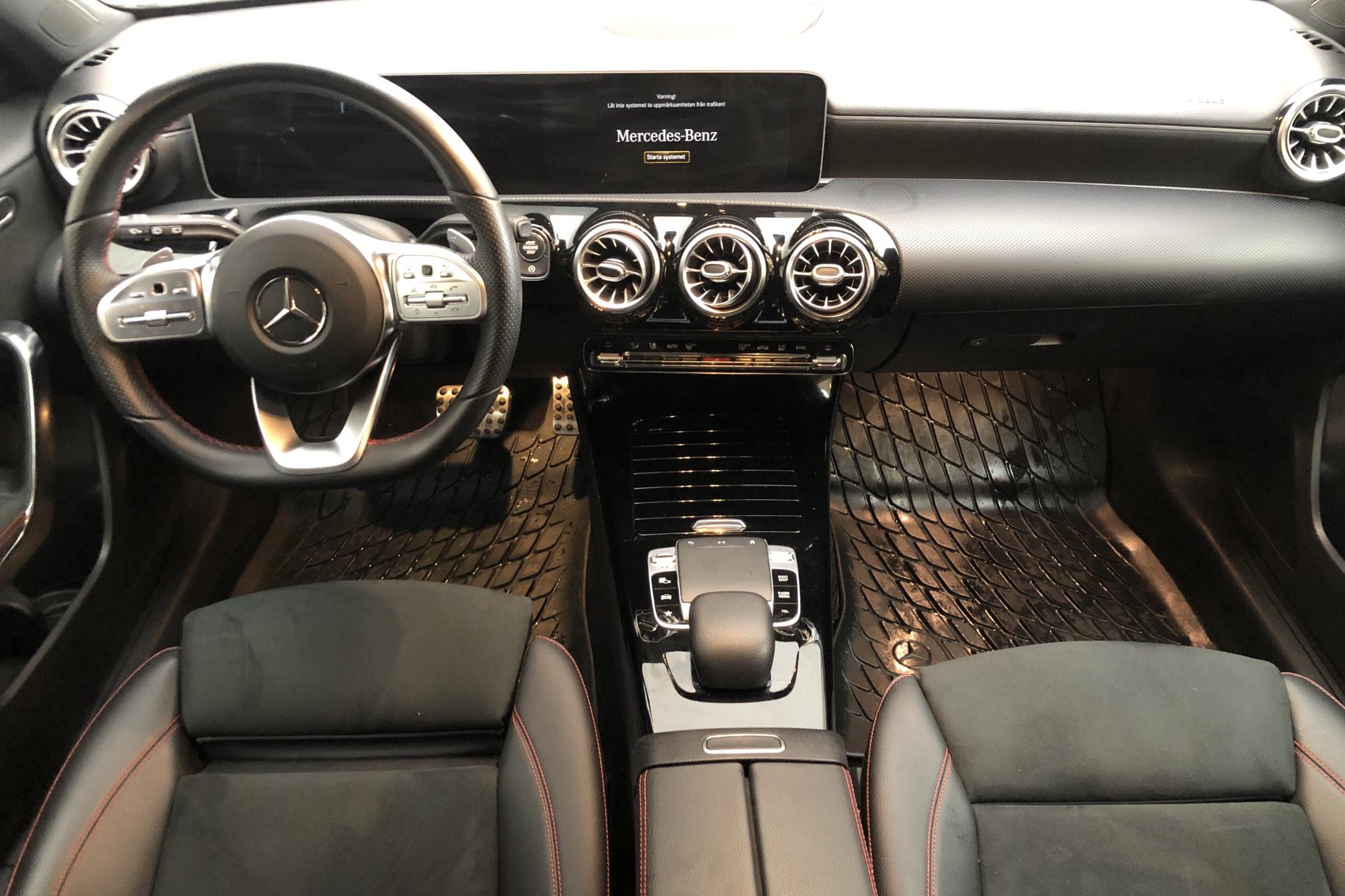 Mercedes A 200 5dr W177 (163hk) - 28 100 km - Automatic - white - 2018