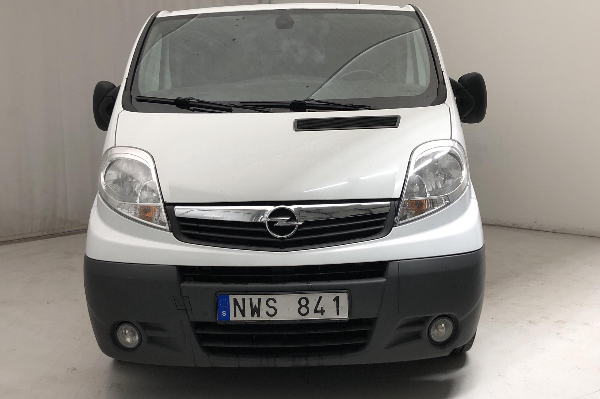 Opel Vivaro 2.0 CDTI (114hk) - 182 210 km - Manual - white - 2013