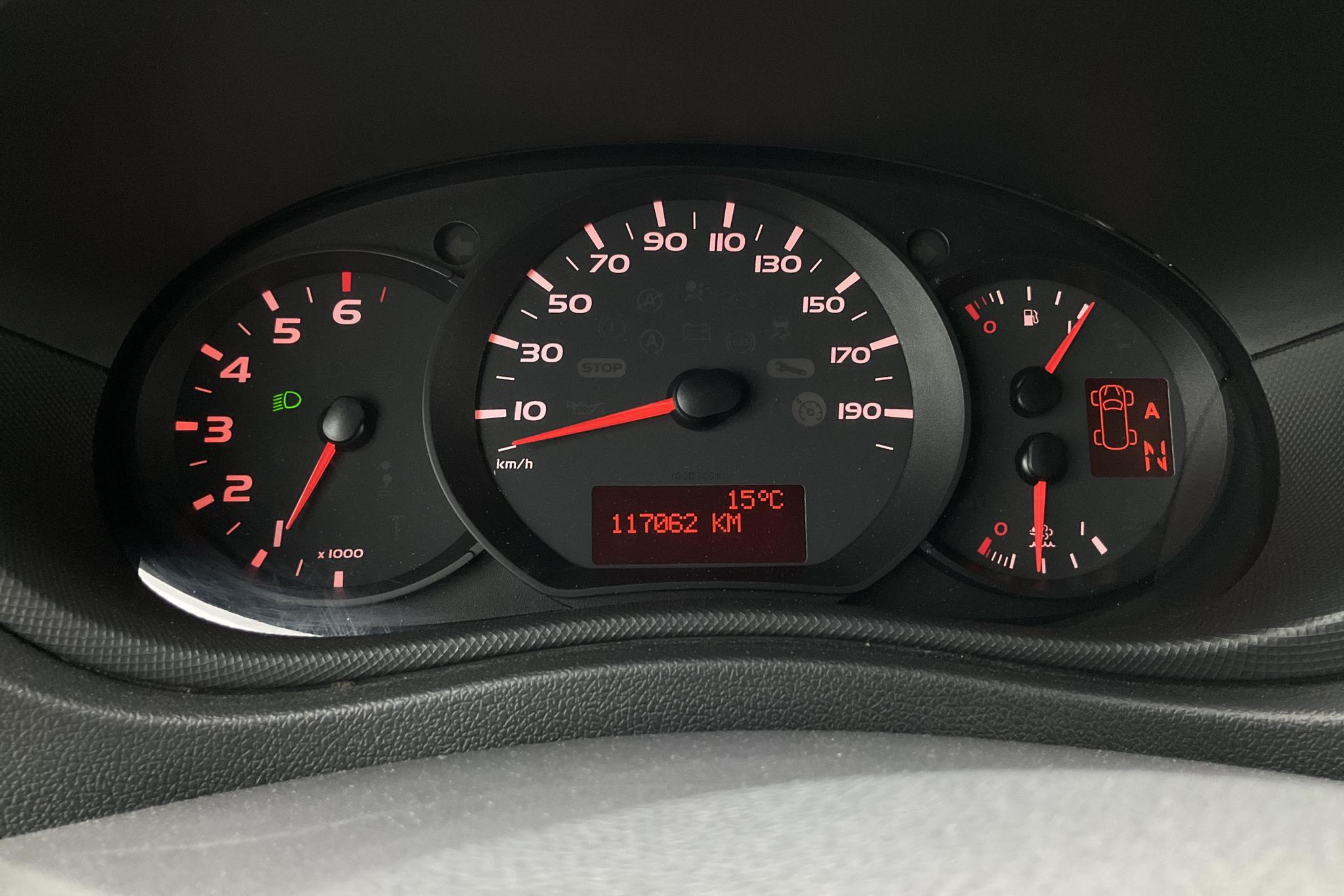 Nissan NV400 2.3 dCi Skåp (170hk) - 11 706 mil - Automat - vit - 2019