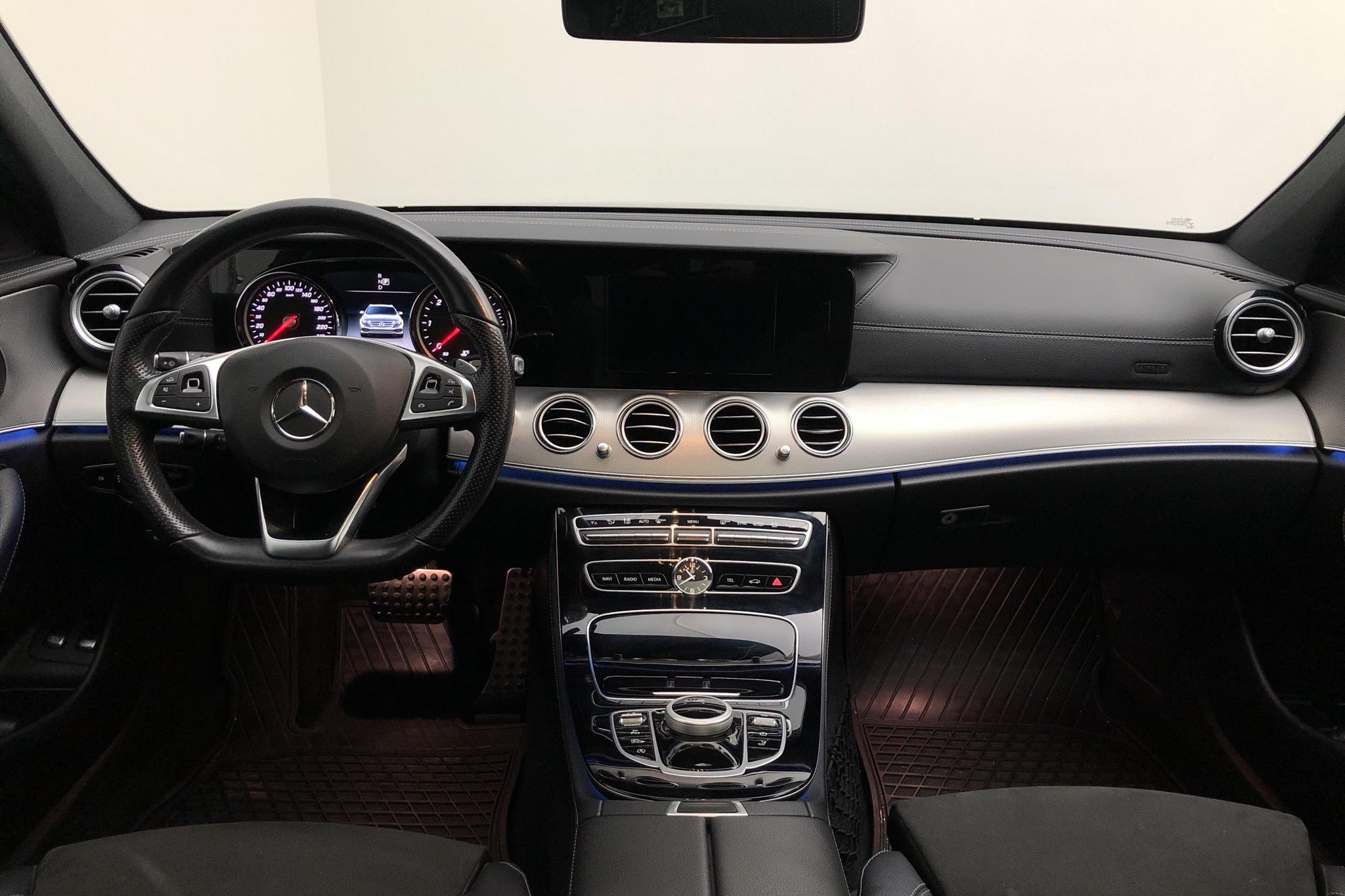Mercedes E 220 d Kombi S213 (194hk) - 117 990 km - Automatic - gray - 2017