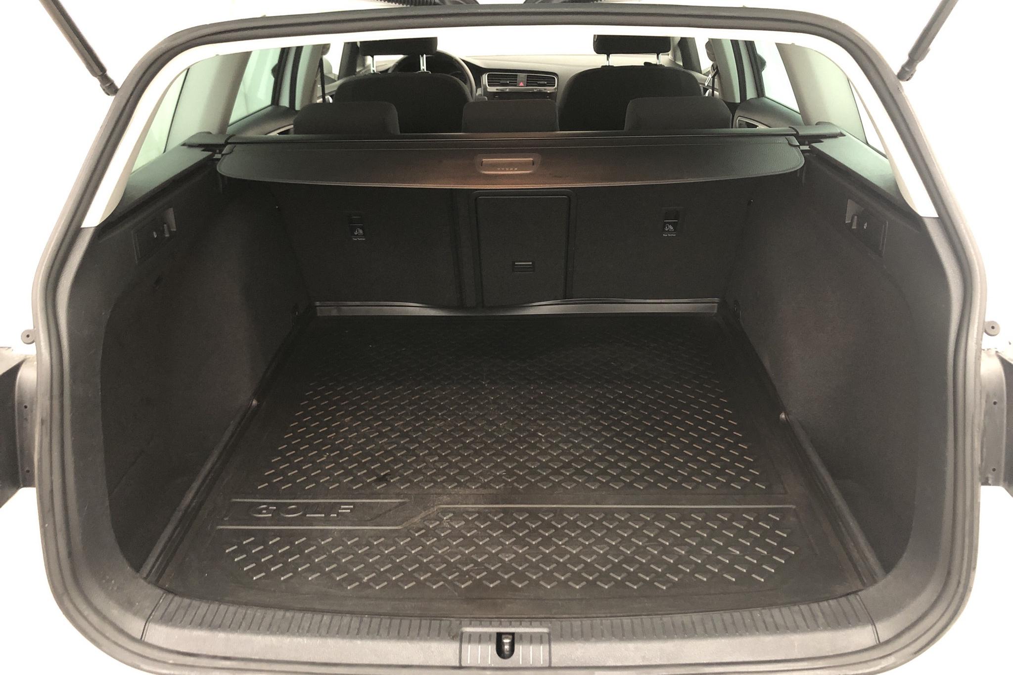 VW Golf VII 1.0 TSI Sportscombi (110hk) - 73 510 km - Automatic - white - 2018