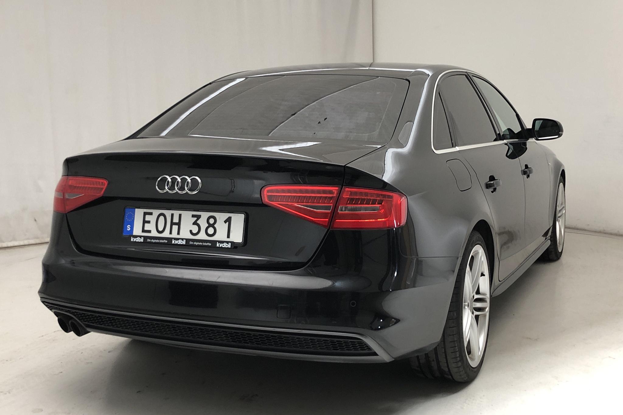 Audi A4 2.0 TDI clean diesel (150hk) - 14 839 mil - Manuell - svart - 2015