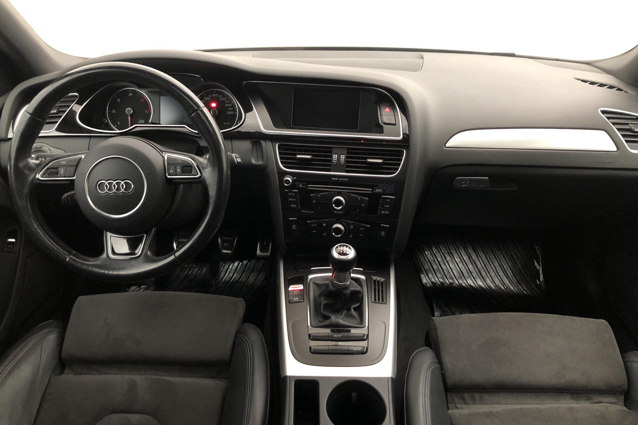 Audi A4 2.0 TDI clean diesel (150hk) - 148 390 km - Manual - black - 2015