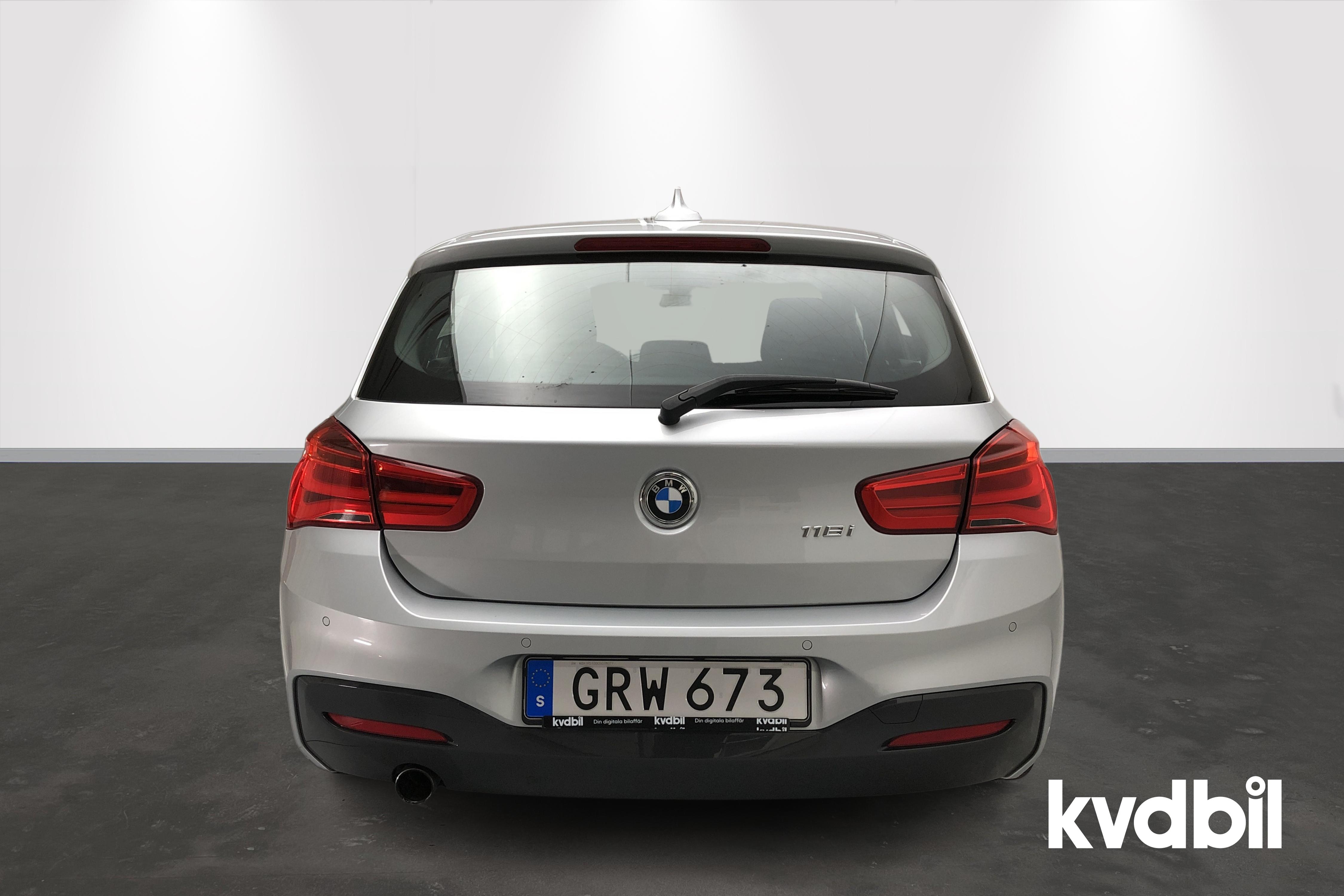 BMW 118i 5dr, F20 (136hk) - 6 318 mil - Manuell - silver - 2016