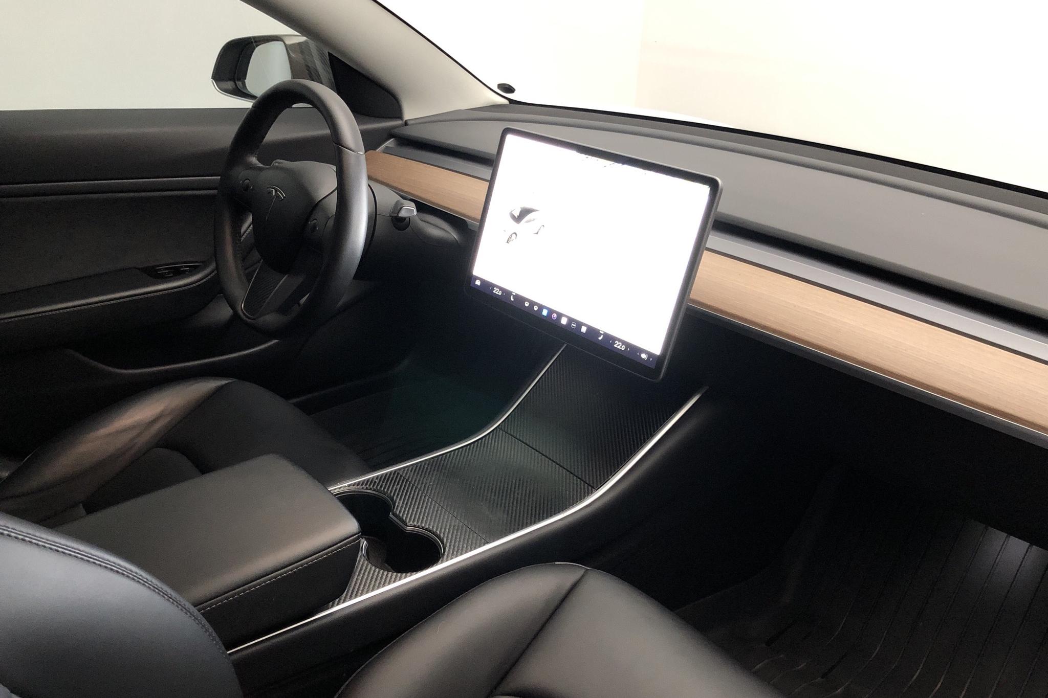 Tesla Model 3 Long Range Dual Motor AWD - 6 525 mil - Automat - vit - 2019