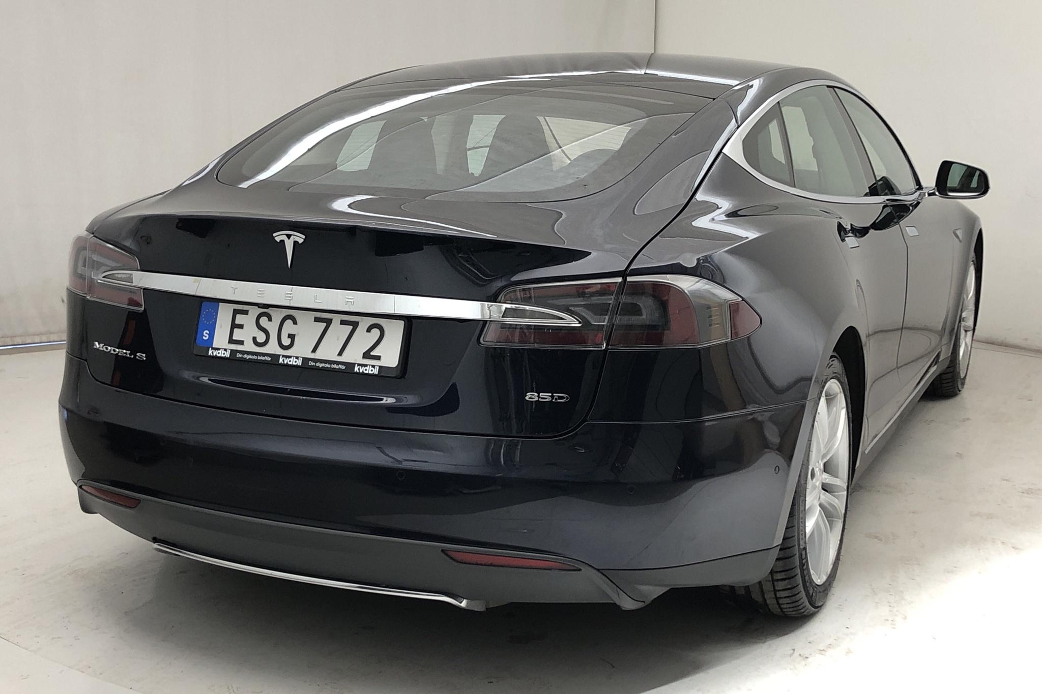 Tesla Model S 85D - 138 140 km - Automatic - blue - 2015