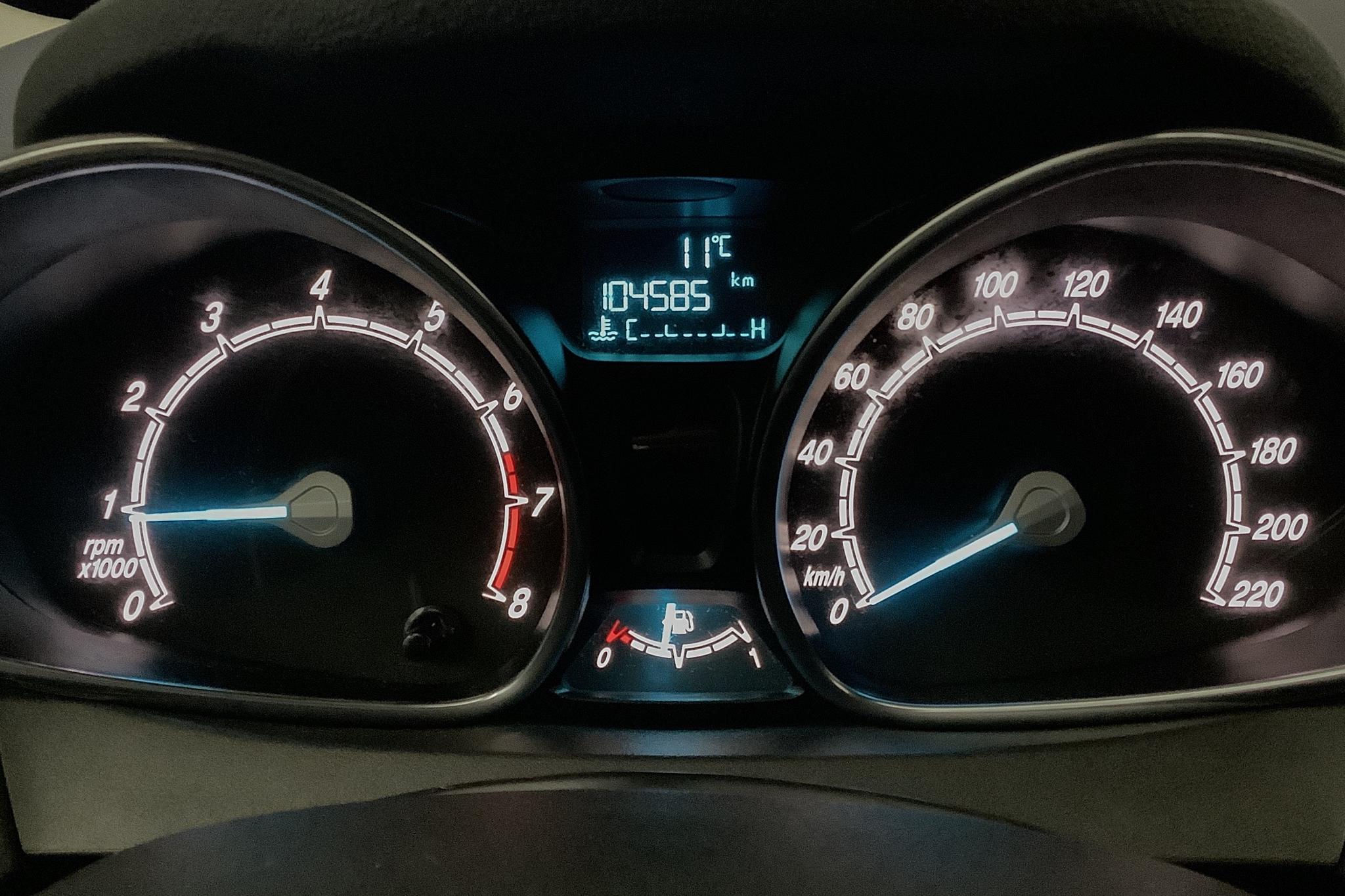 Ford Fiesta 1.0T EcoBoost 5dr (100hk) - 10 459 mil - Manuell - röd - 2017