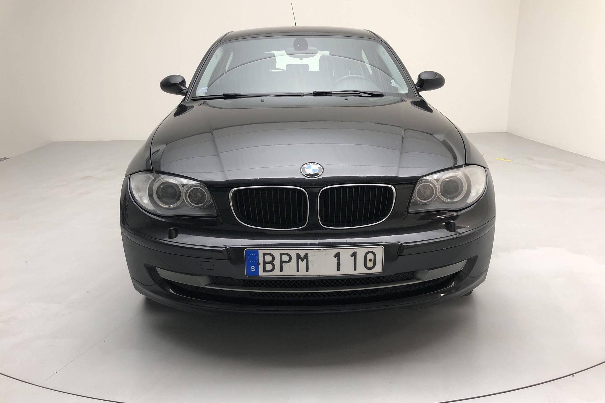 BMW 118d 5dr, E87 (143hk) - 25 010 mil - Manuell - svart - 2008