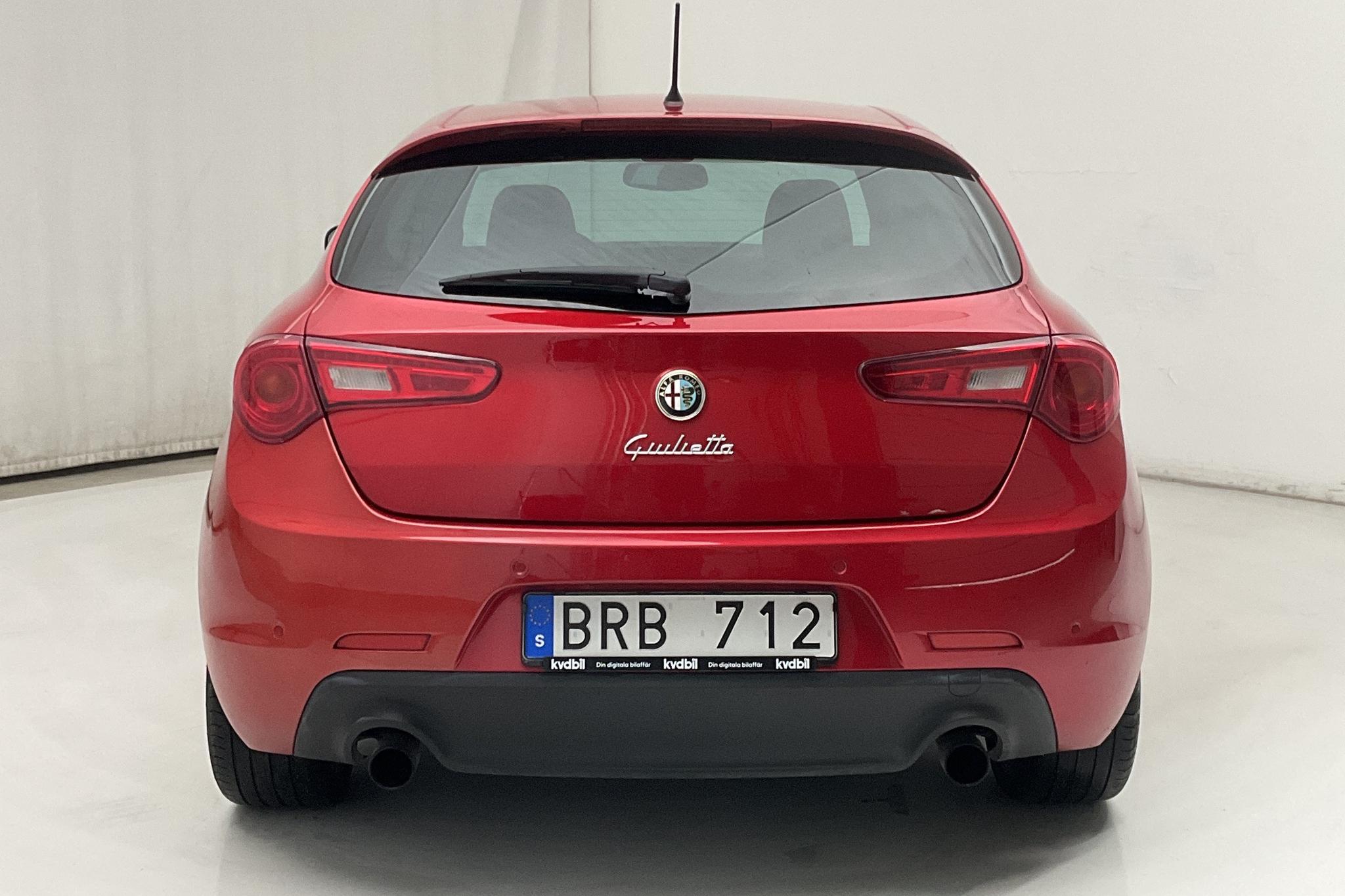 Alfa Romeo Giulietta 1.75 TBi (235hk) - 7 497 mil - Manuell - röd - 2013