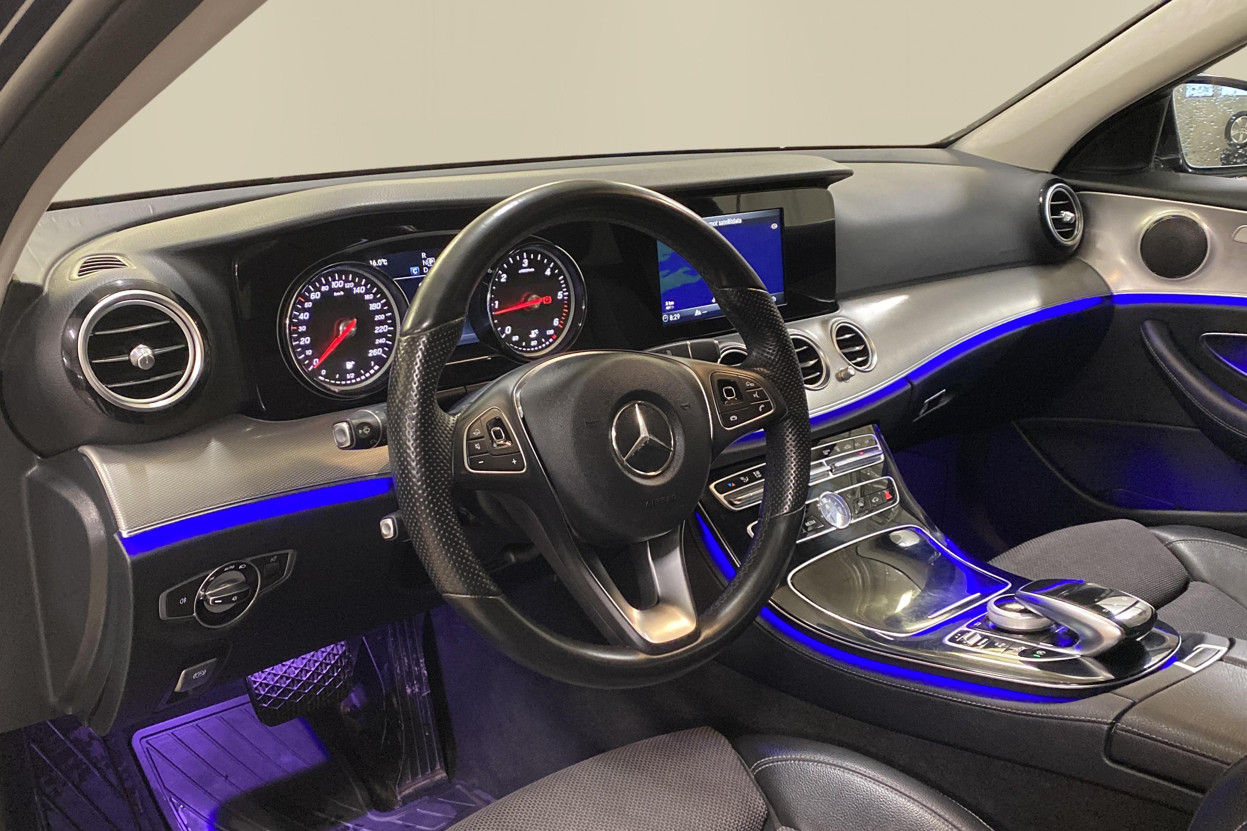 Mercedes E 220 d 4MATIC Kombi S213 (194hk) - 12 340 mil - Automat - Dark Blue - 2017