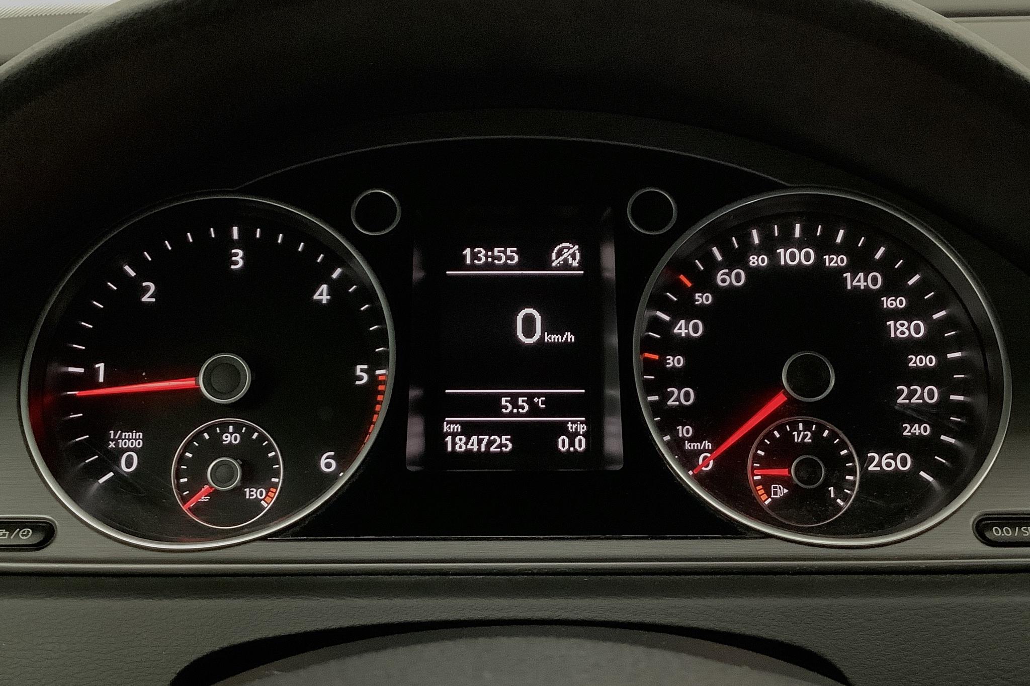 VW Passat 2.0 TDI BlueMotion Technology Variant (140hk) - 184 730 km - Manual - silver - 2013
