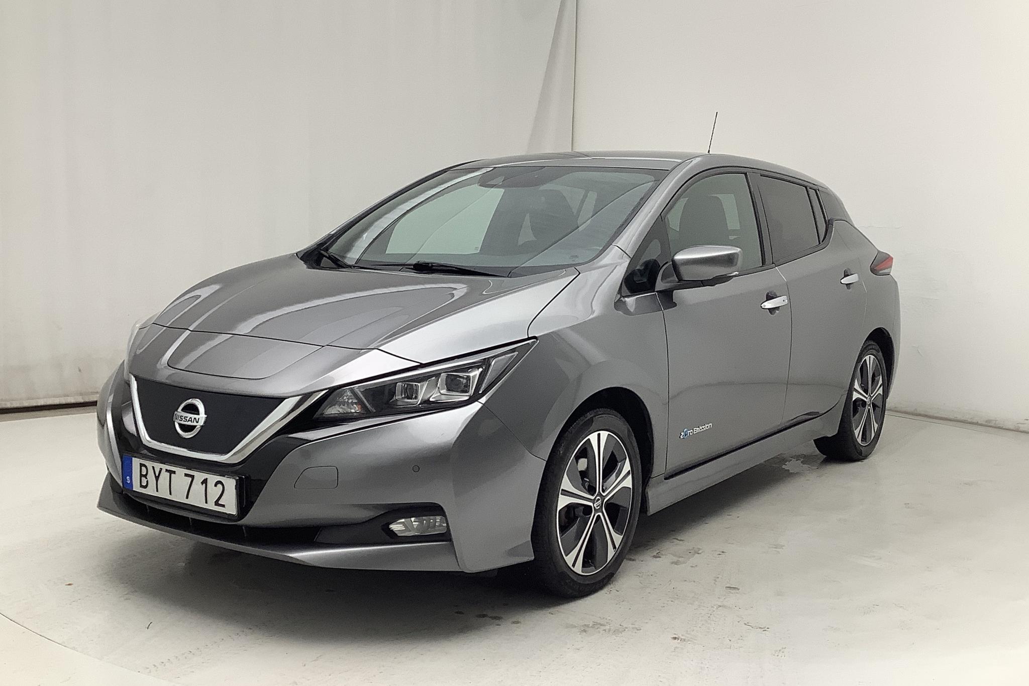 Nissan LEAF 5dr 39 kWh (150hk) - 127 280 km - Automatic - gray - 2018