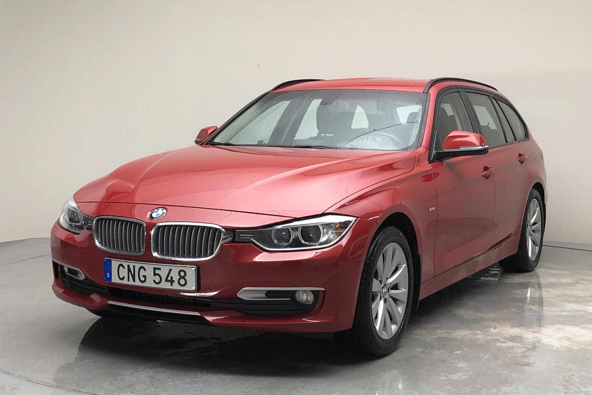 BMW 320d xDrive Touring, F31 (184hk) - 10 841 mil - Automat - röd - 2014