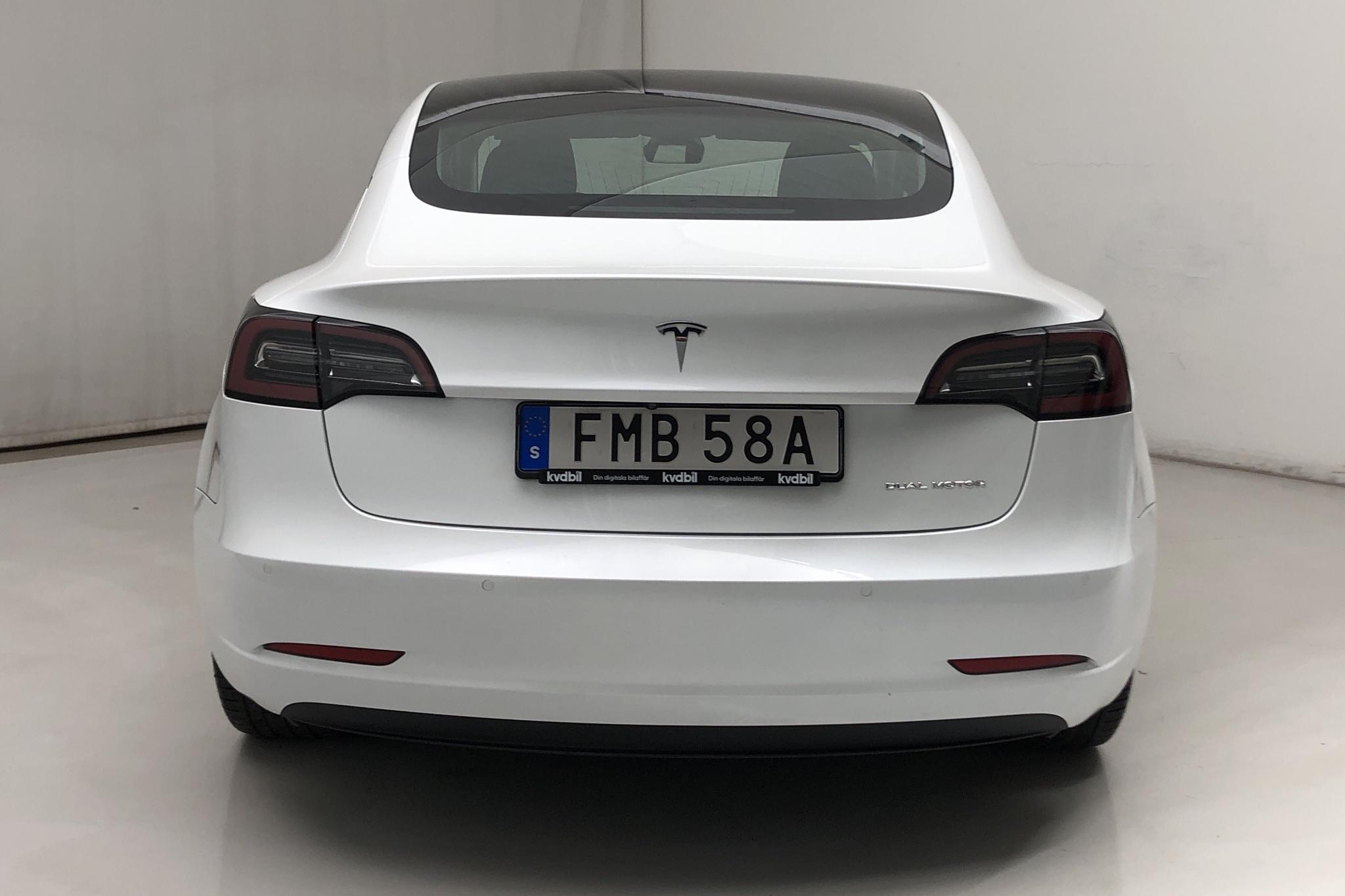 Tesla Model 3 Long Range Dual Motor AWD - 10 474 mil - Automat - vit - 2019