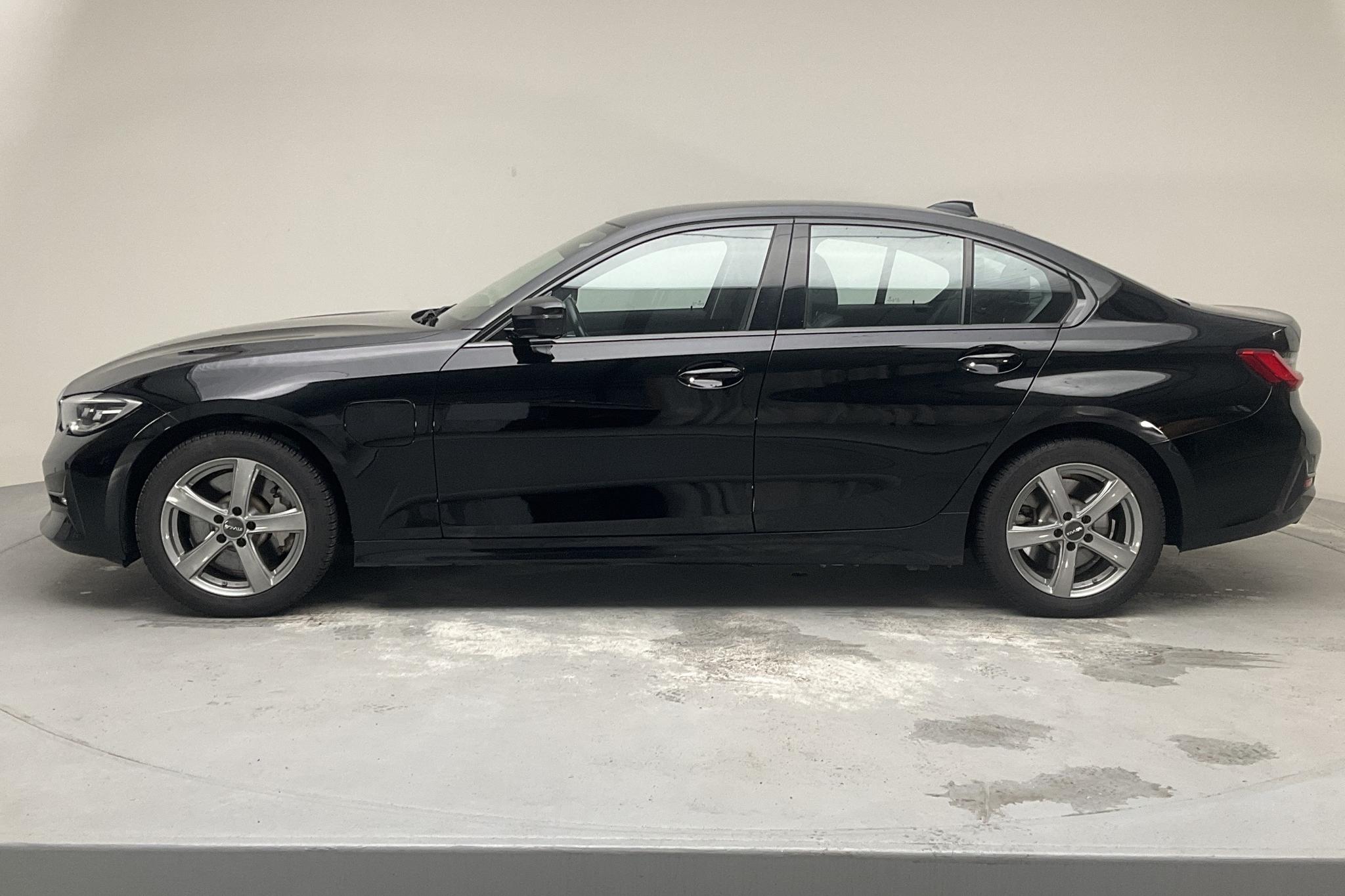BMW 330e Sedan, G20 (292hk) - 62 370 km - Automatic - black - 2020