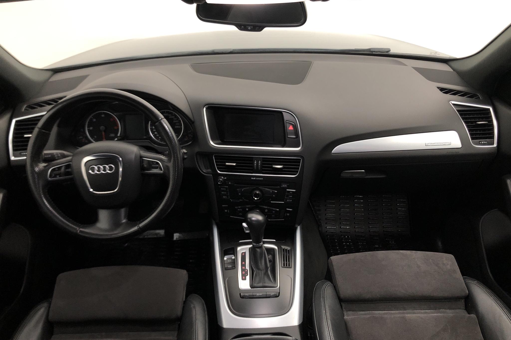 Audi Q5 2.0 TDI quattro (170hk) - 183 770 km - Automatic - gray - 2012