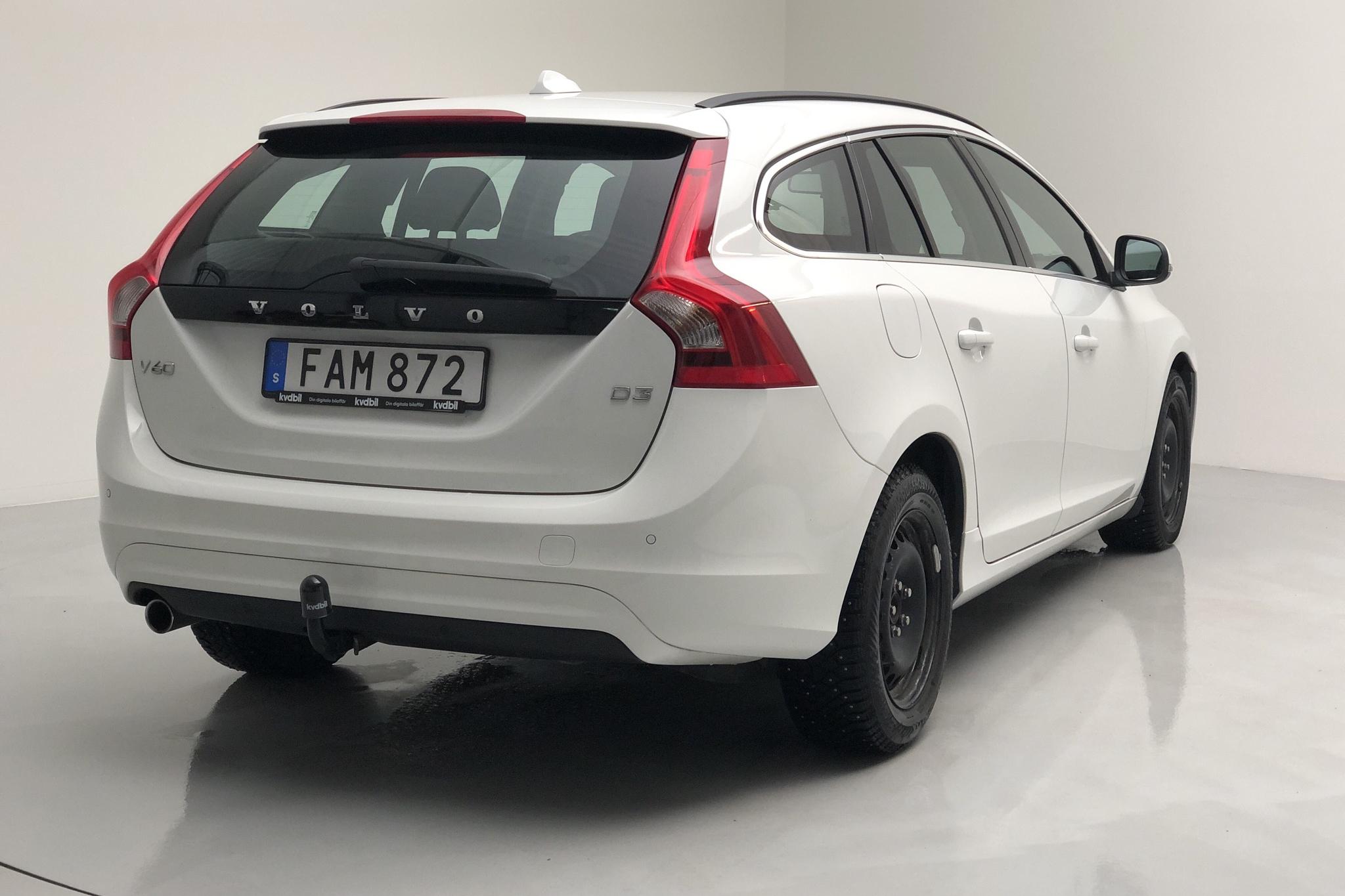 Volvo V60 D3 (136hk) - 88 250 km - Automatic - white - 2015