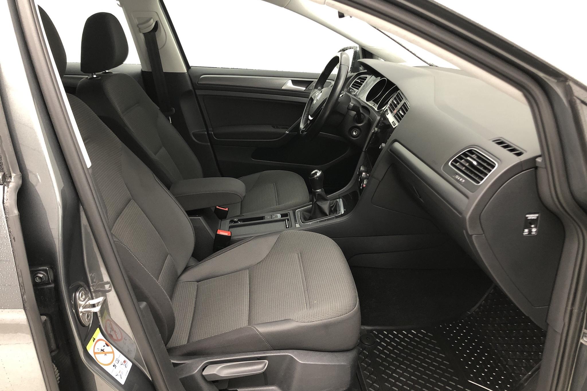 VW Golf VII 1.6 TDI Sportscombi (115hk) - 56 950 km - Manual - Dark Grey - 2019