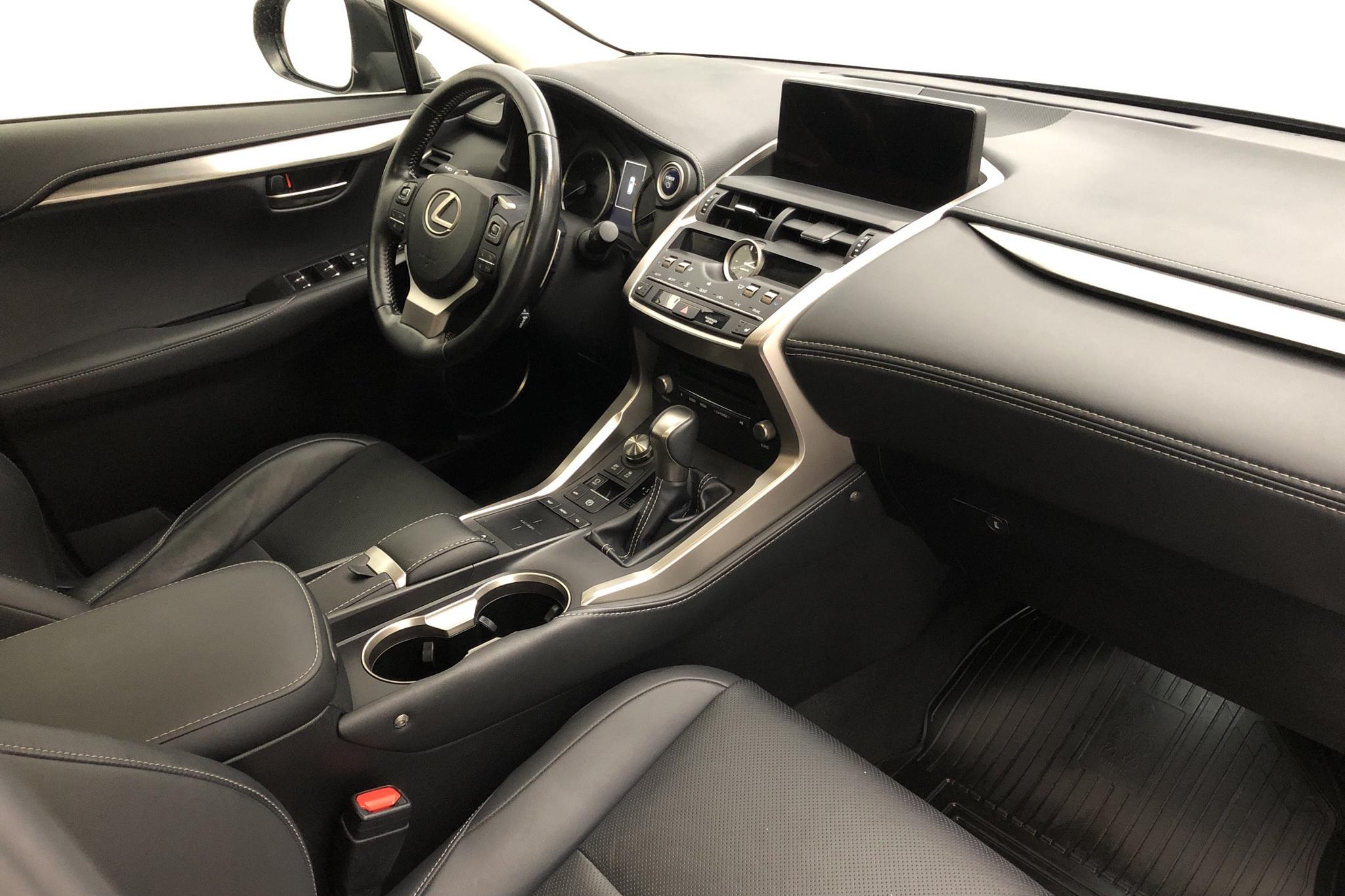 Lexus NX 300h AWD (197hk) - 67 230 km - Automatic - black - 2019