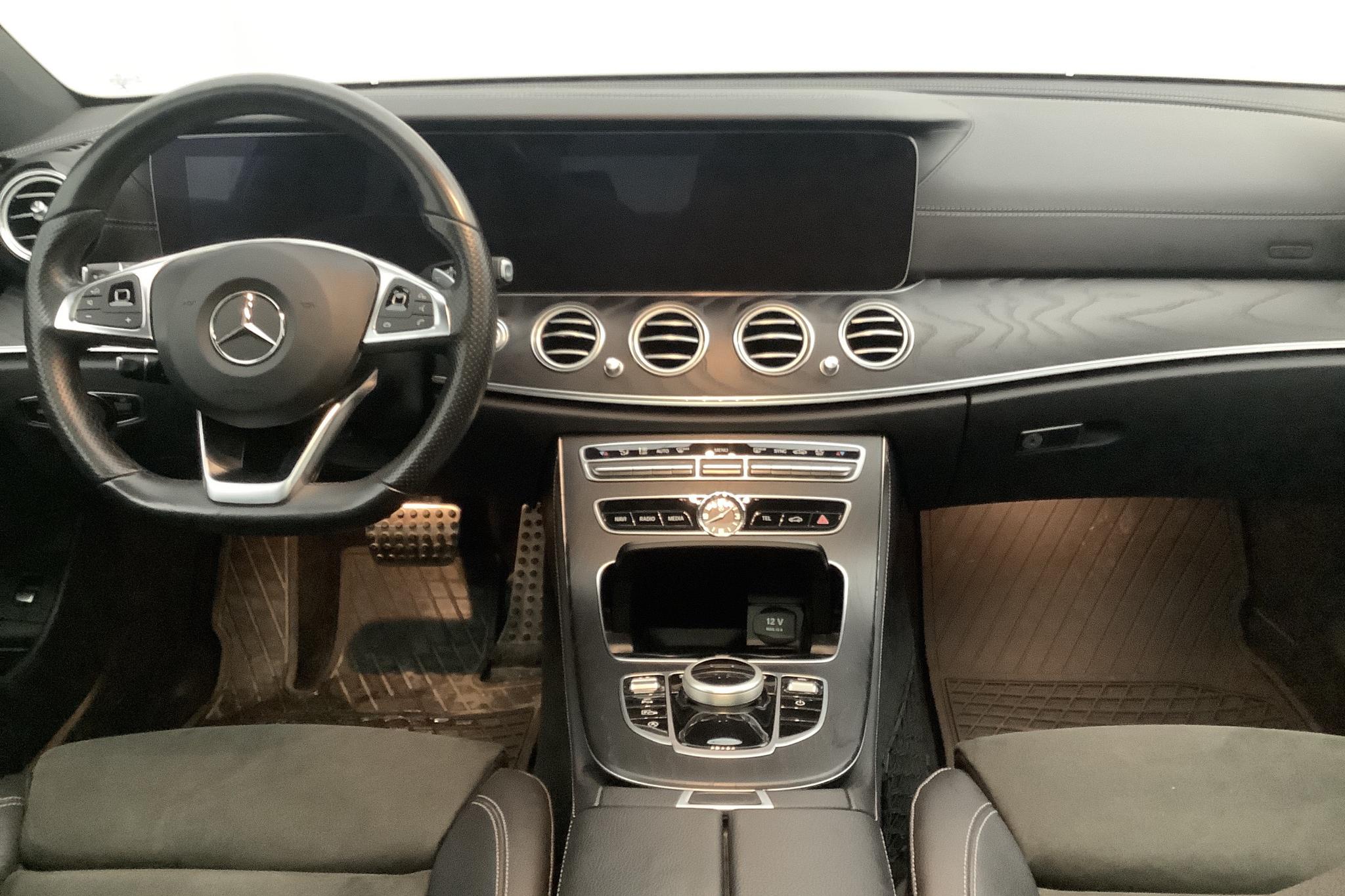Mercedes E 220 d Sedan W213 (194hk) - 50 000 km - Automatic - black - 2018