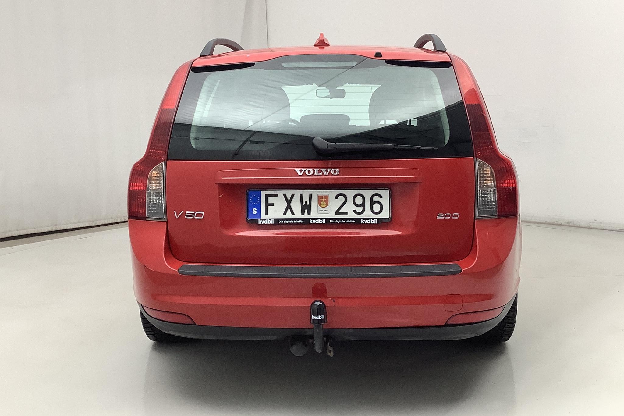 Volvo V50 2.0D (136hk) - 121 830 km - Manual - red - 2008