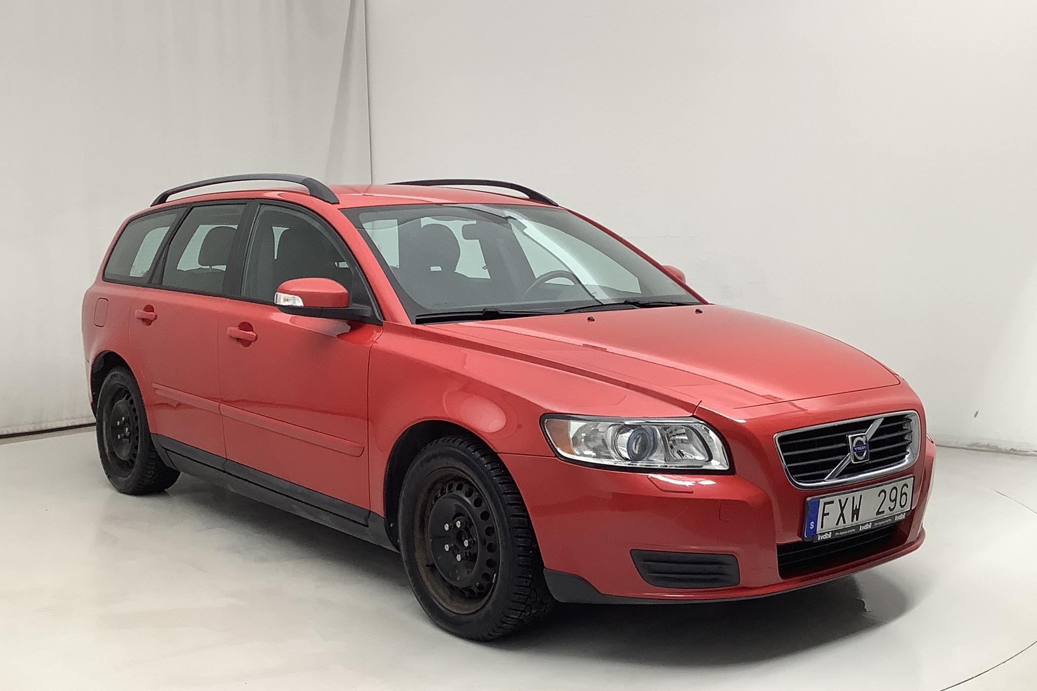 Volvo V50 2.0D (136hk) - 121 830 km - Manual - red - 2008