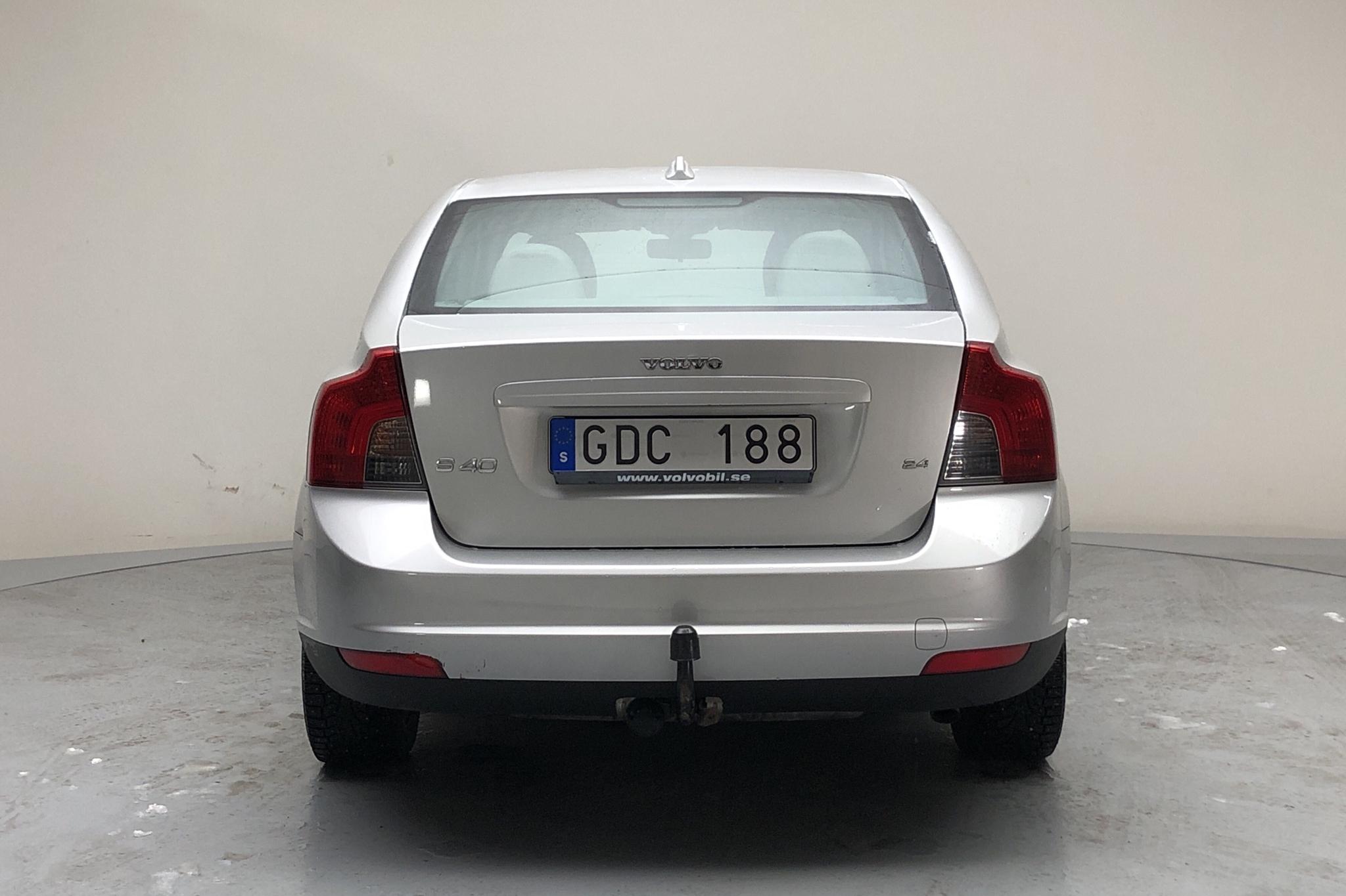 Volvo S40 2.4 (140hk) - 94 090 km - Automatic - Light Grey - 2008