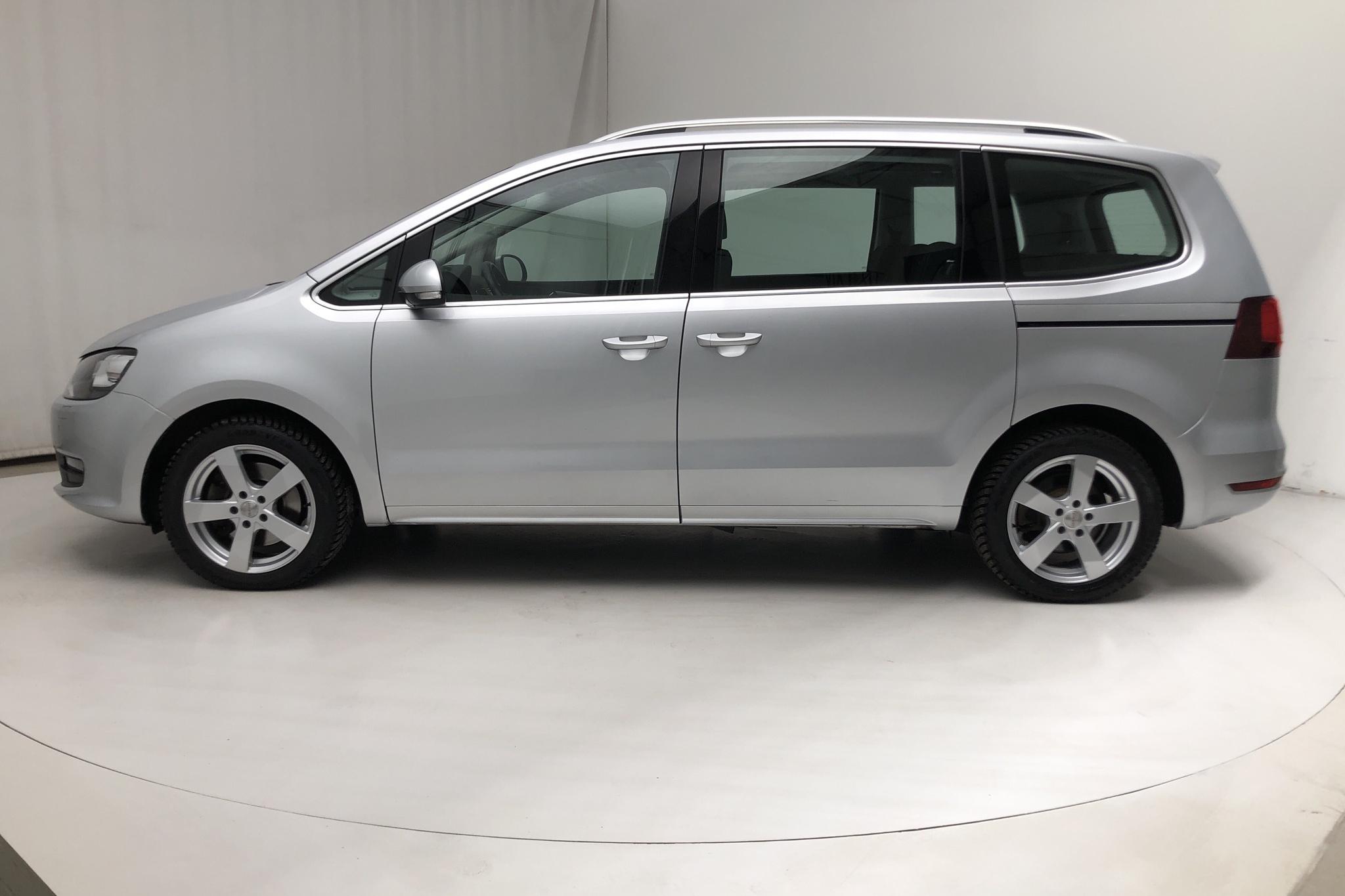 VW Sharan 2.0 TDI (150hk) - 22 020 km - Automatic - silver - 2018