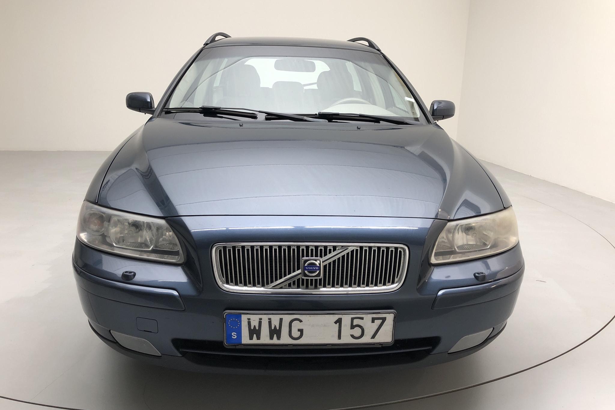 Volvo V70 2.5T (210hk) - 201 930 km - Automatic - blue - 2006