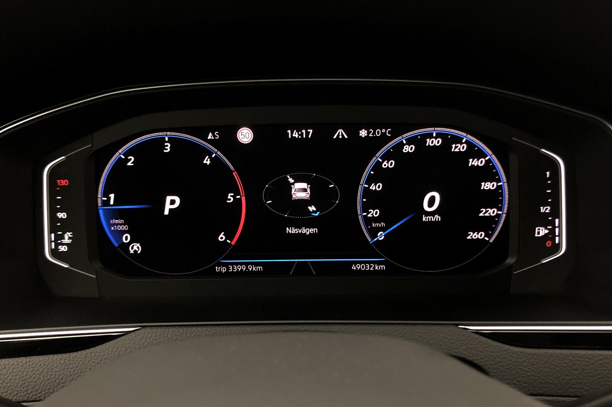 VW Passat 2.0 TDI Sportscombi 4Motion (200hk) - 4 903 mil - Automat - silver - 2021