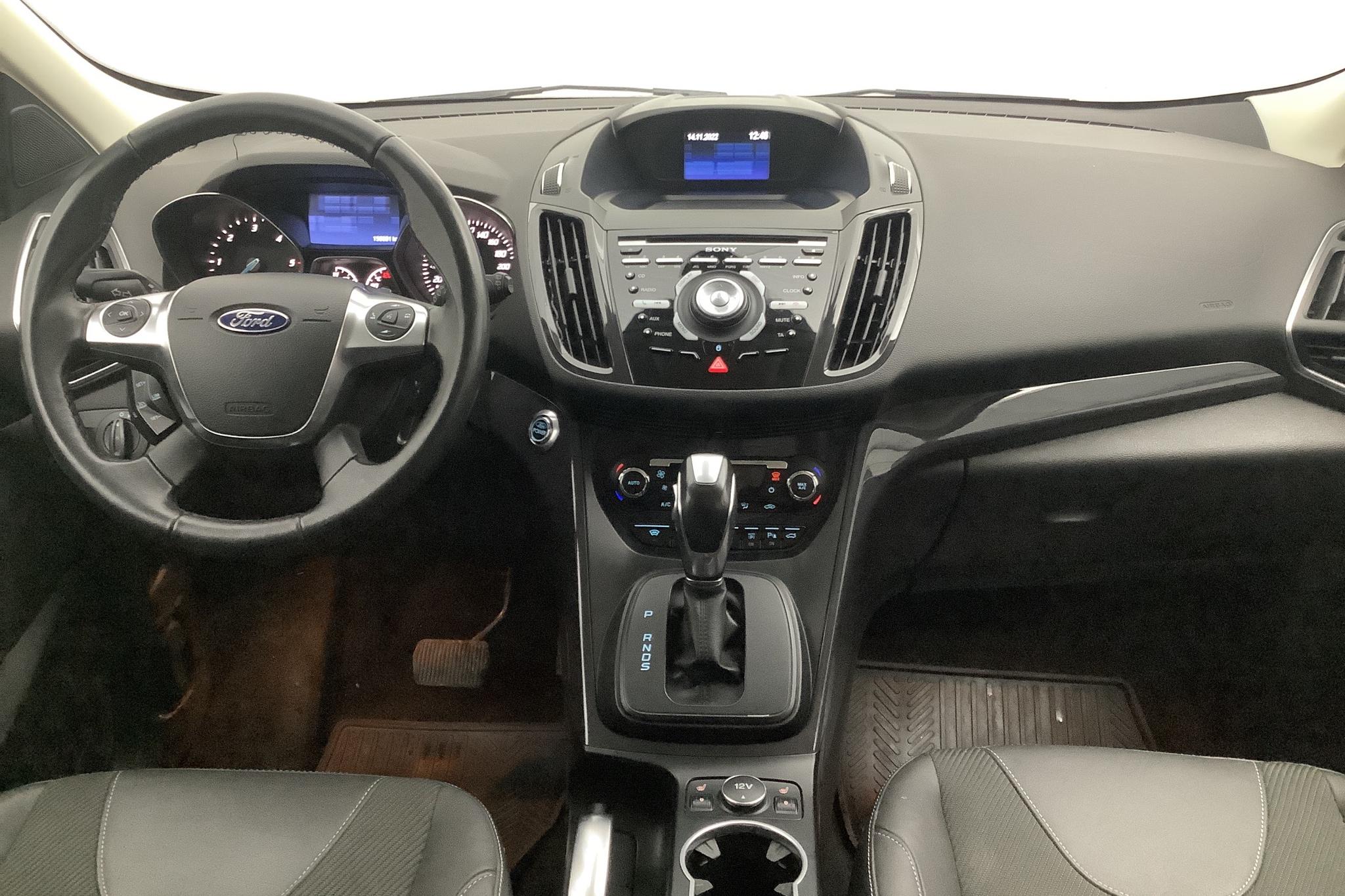 Ford Kuga 2.0 TDCi 4WD (140hk) - 15 970 mil - Automat - vit - 2014