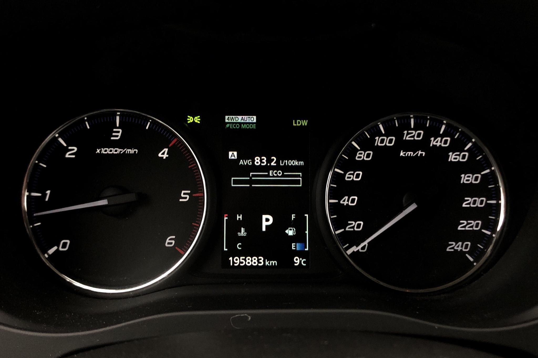 Mitsubishi Outlander 2.2 Di-D 4WD (150hk) - 19 588 mil - Automat - svart - 2013