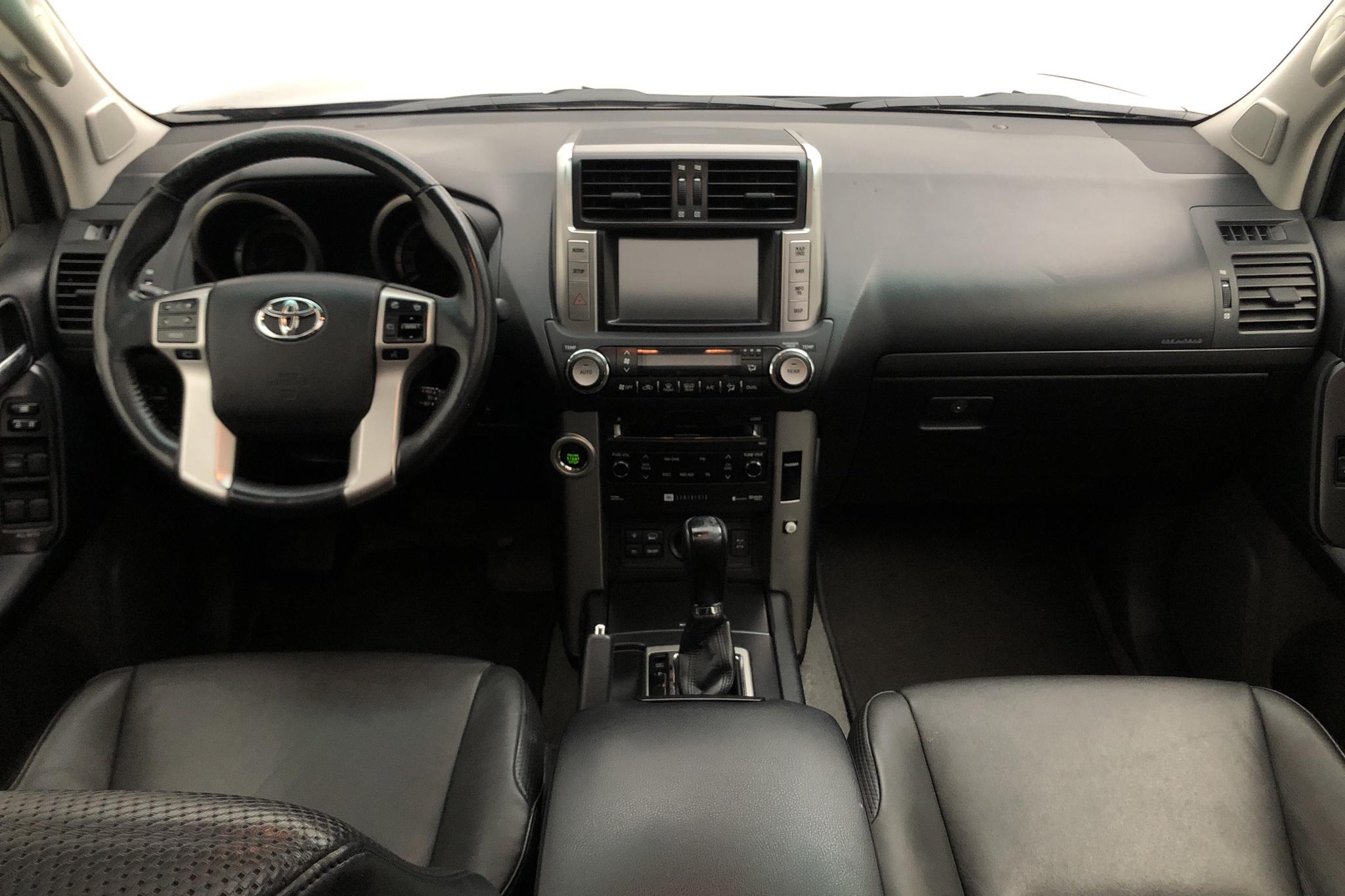 Toyota Land Cruiser 150 3.0 D-4D (190hk) - 254 760 km - Automatic - black - 2012