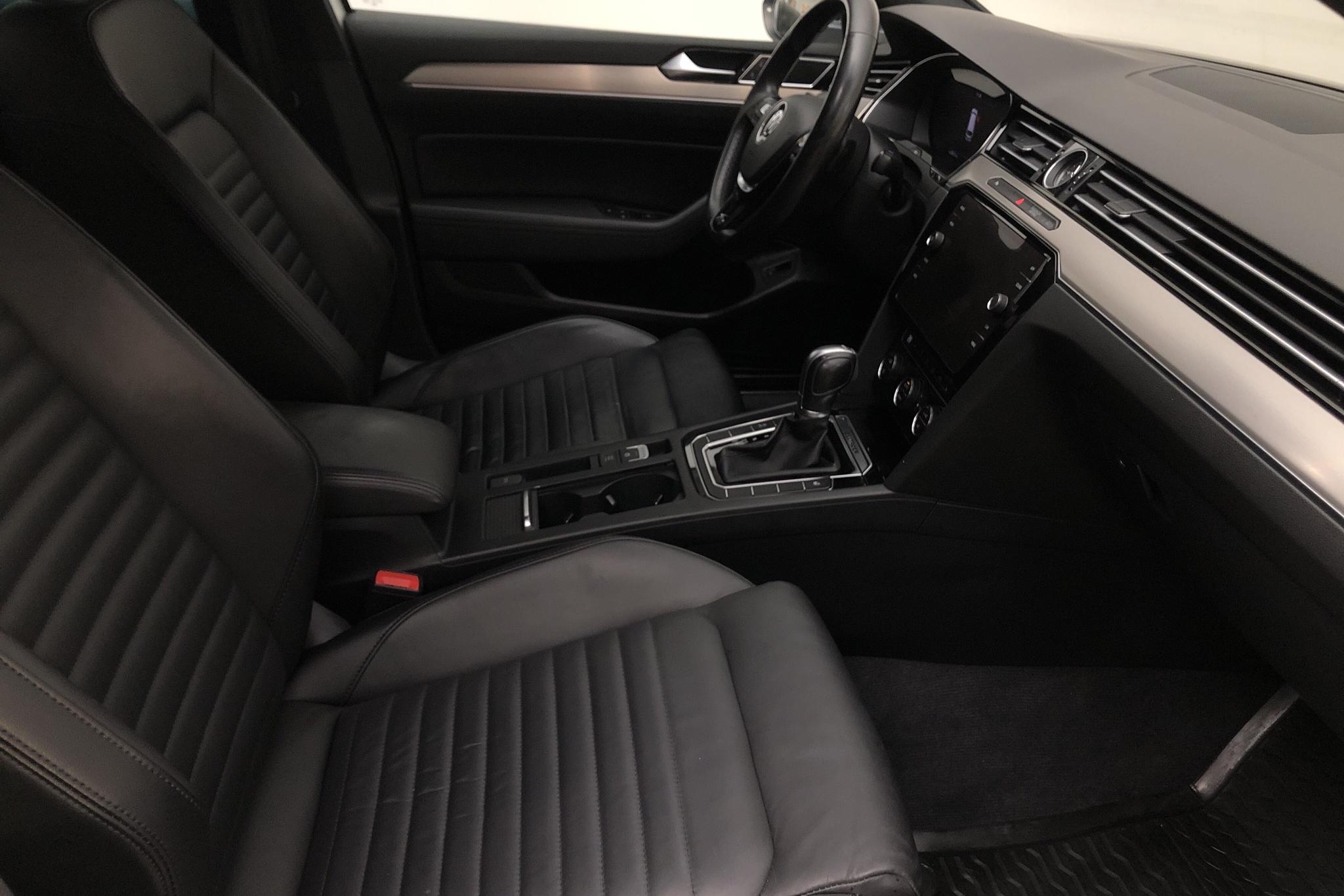 VW Passat Alltrack 2.0 TDI Sportscombi 4MOTION (190hk) - 156 340 km - Automatic - white - 2018