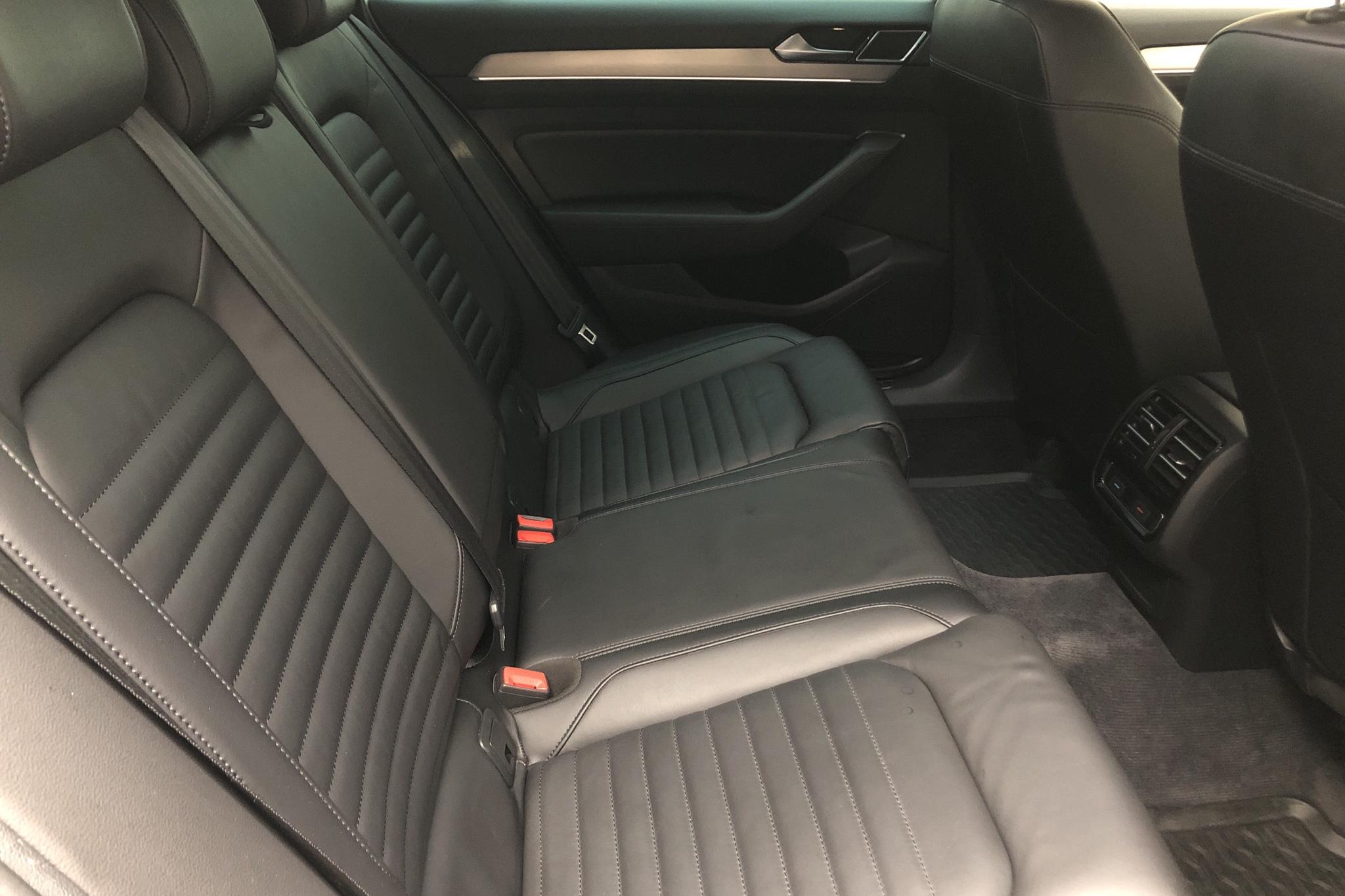 VW Passat Alltrack 2.0 TDI Sportscombi 4MOTION (190hk) - 156 340 km - Automatic - white - 2018