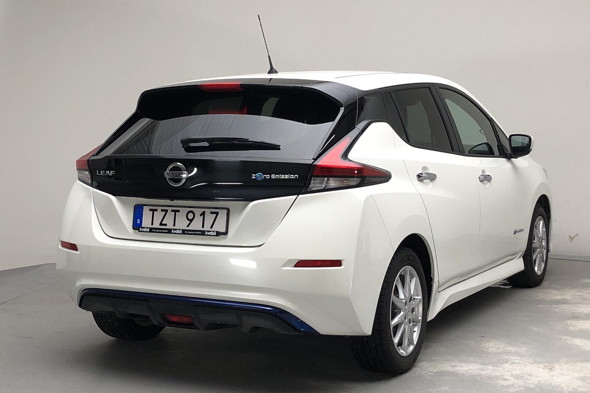 Nissan LEAF 5dr 39 kWh (150hk) - 25 160 km - Automatic - white - 2018
