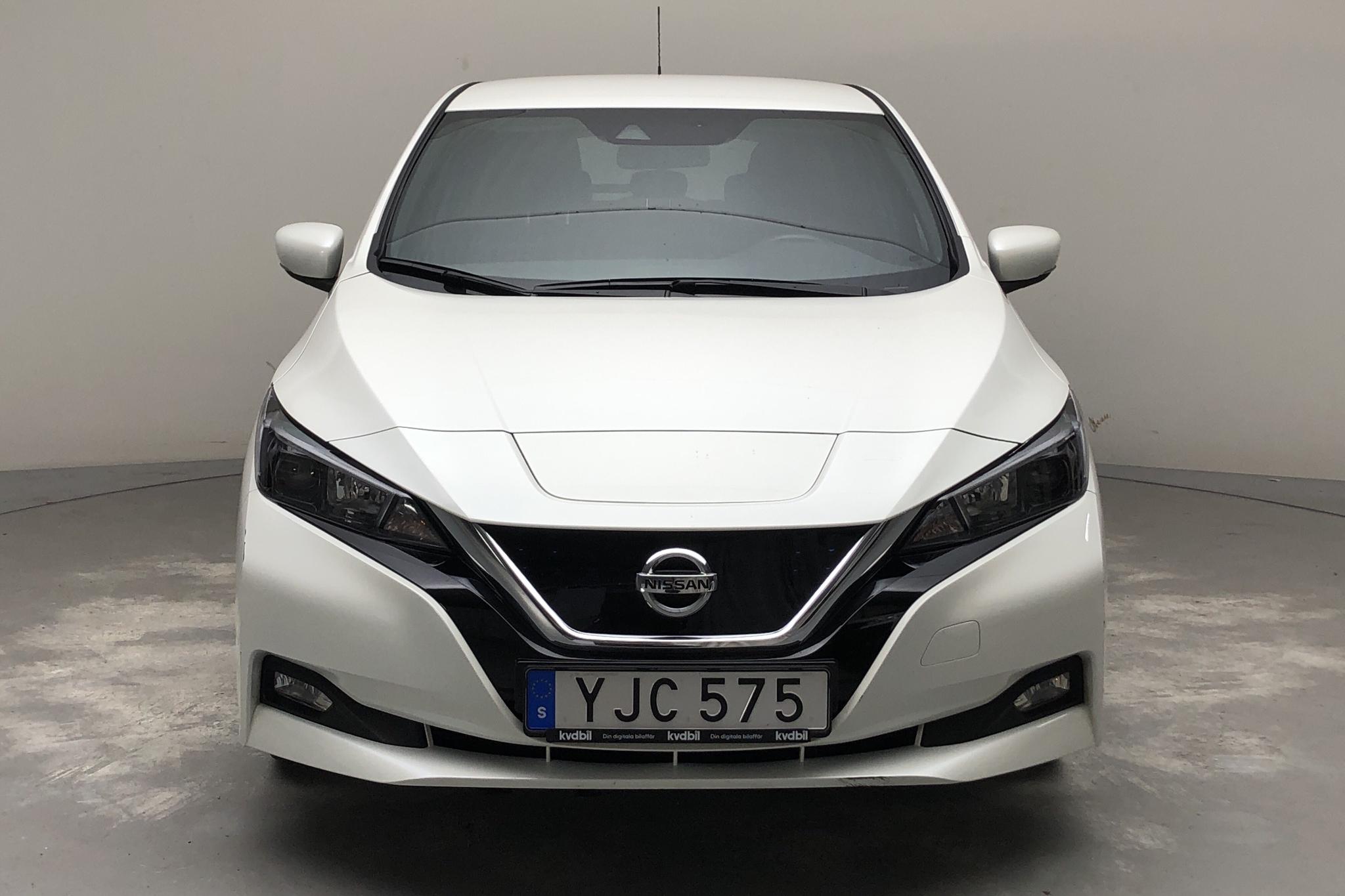 Nissan LEAF 5dr 39 kWh (150hk) - 29 000 km - Automatic - white - 2018