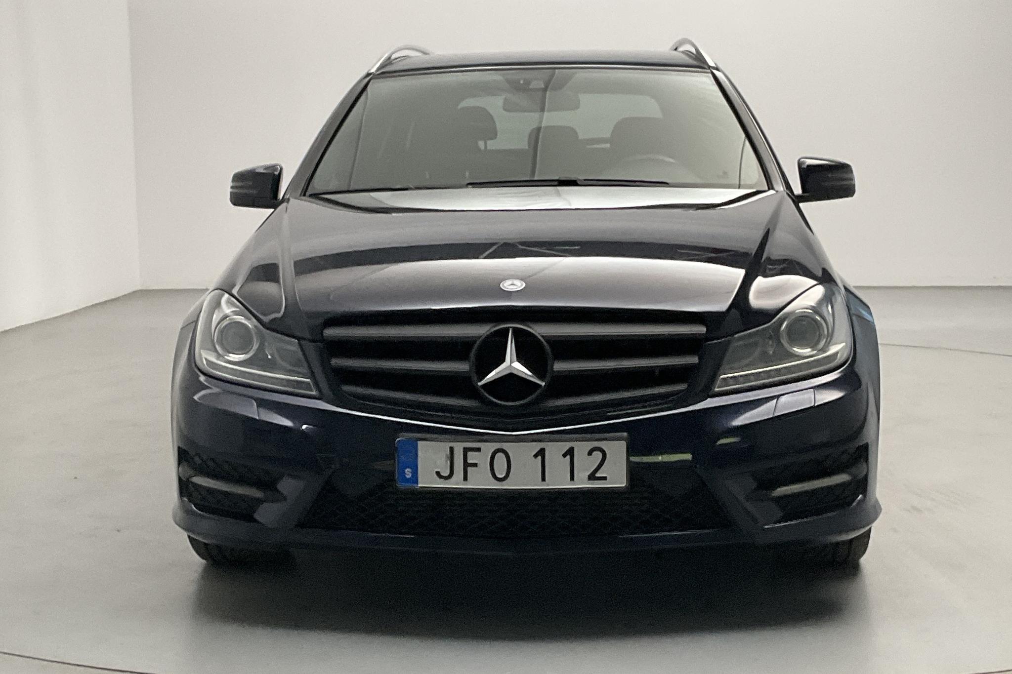 Mercedes C 220 CDI Kombi BlueEfficiency S204 (170hk) - 236 200 km - Automatic - Dark Blue - 2013