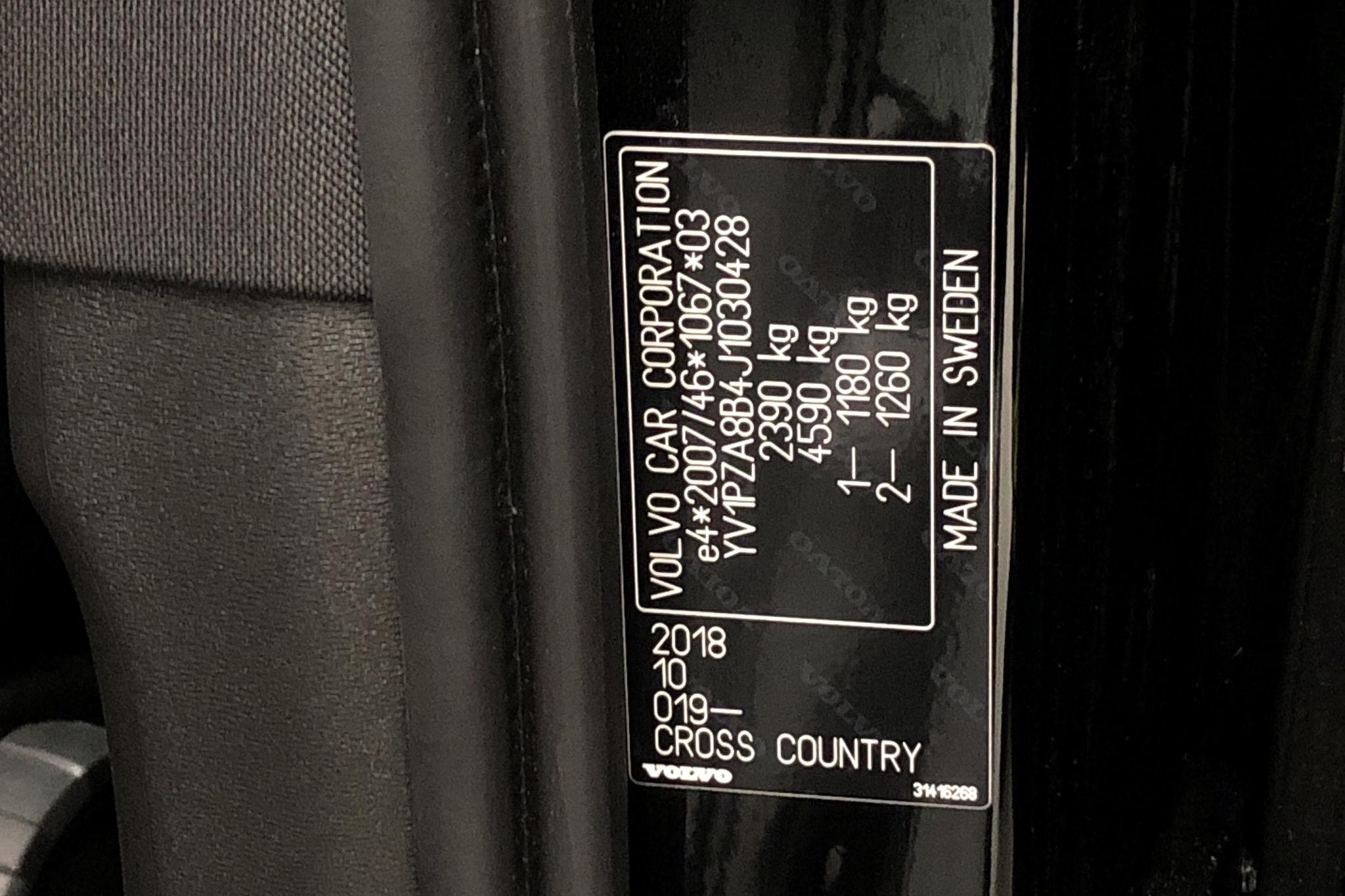 Volvo V90 D4 Cross Country AWD (190hk) - 125 710 km - Manual - black - 2018
