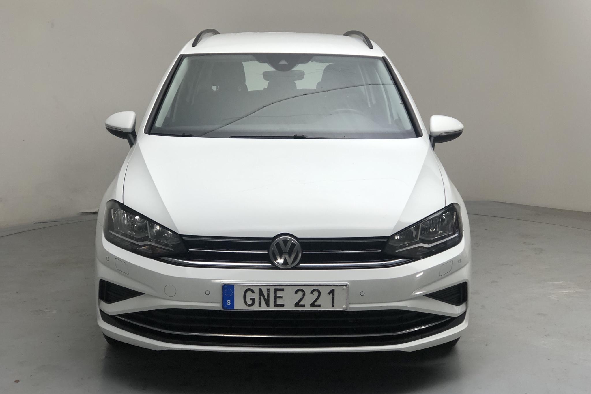 VW Golf VII 1.2 TSI Sportsvan (110hk) - 15 188 mil - Manuell - vit - 2018