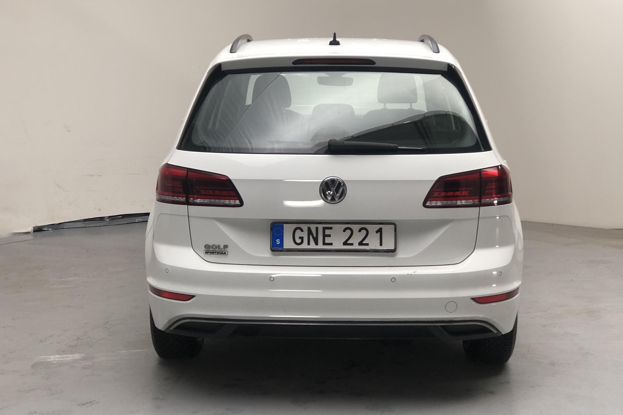 VW Golf VII 1.2 TSI Sportsvan (110hk) - 151 880 km - Manual - white - 2018