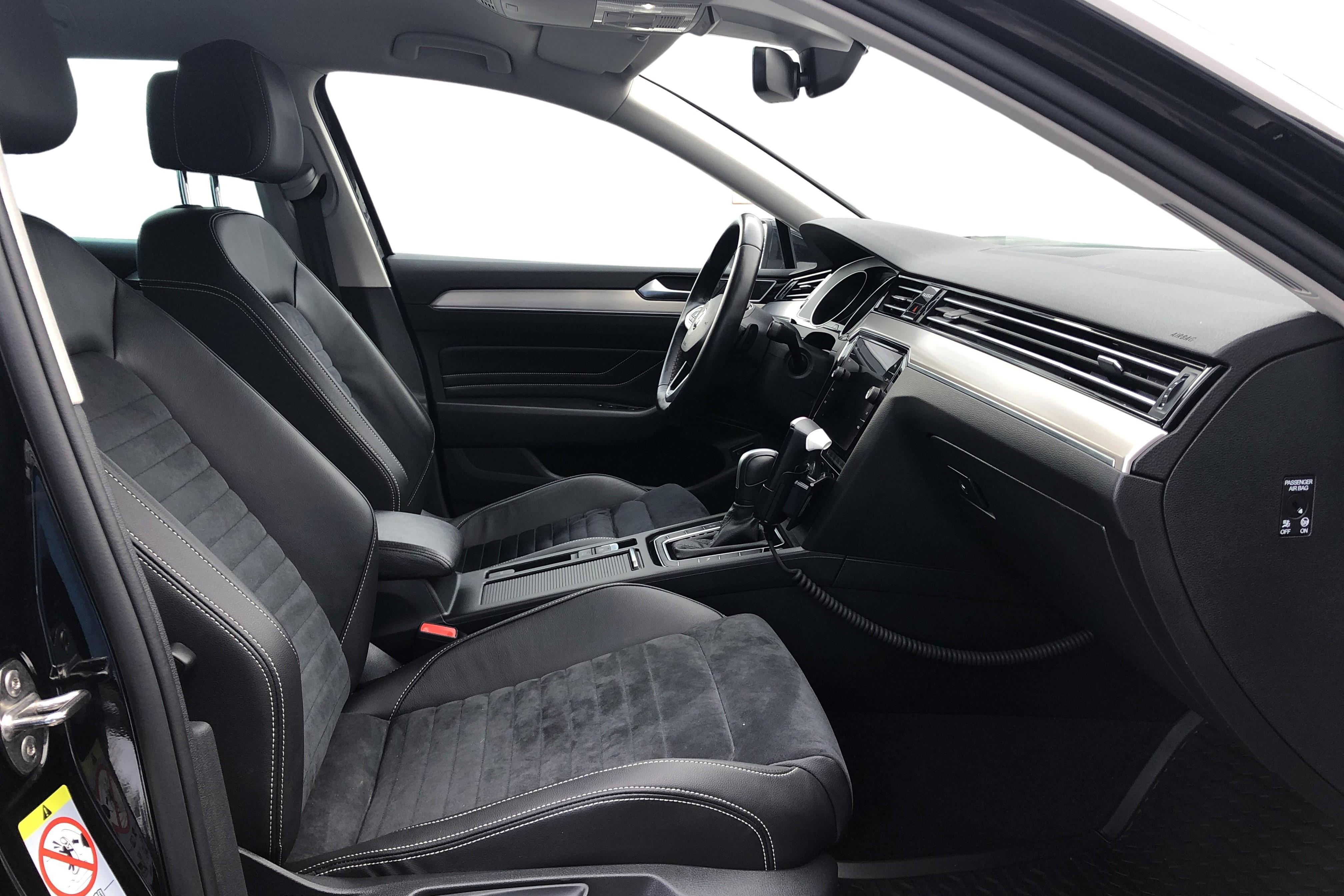 VW Passat 2.0 TDI Sportscombi (190hk) - 54 800 km - Automatic - black - 2020