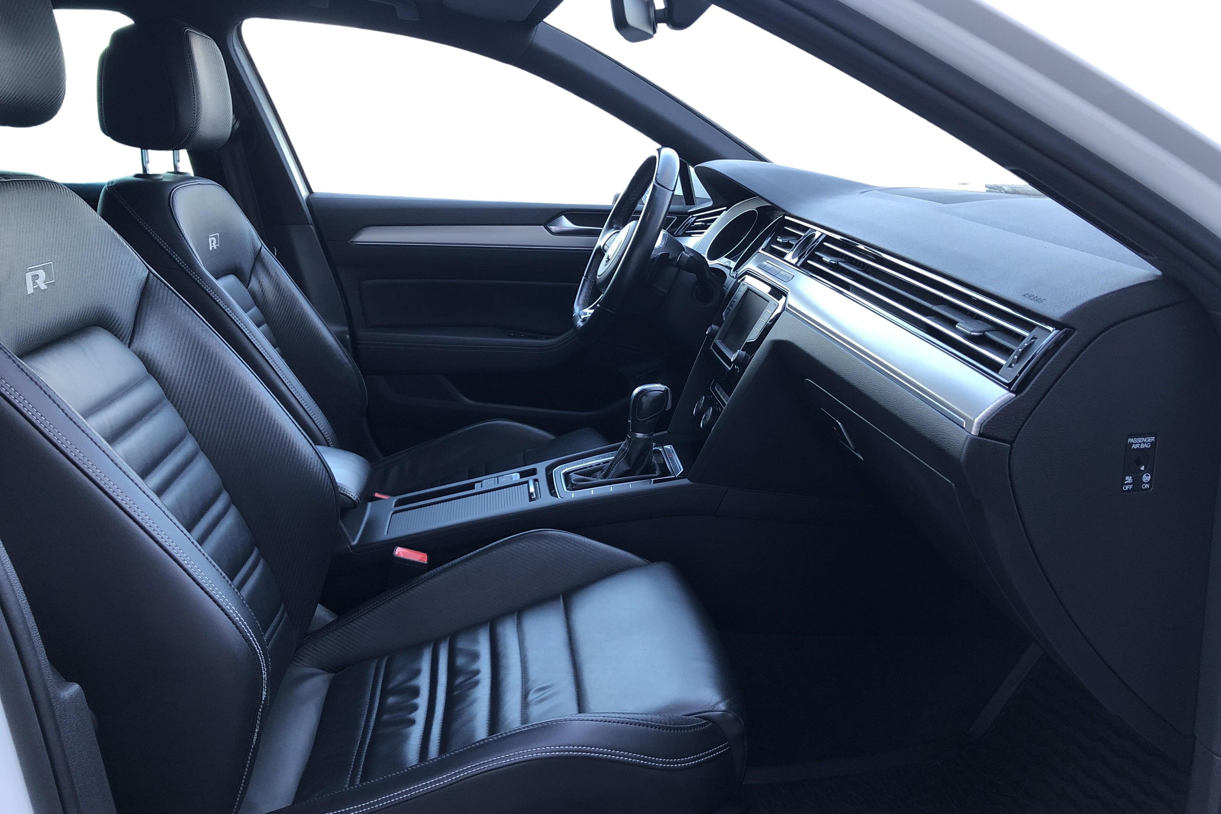 VW Passat 2.0 TDI Sportscombi 4MOTION (190hk) - 92 460 km - Automatic - white - 2016