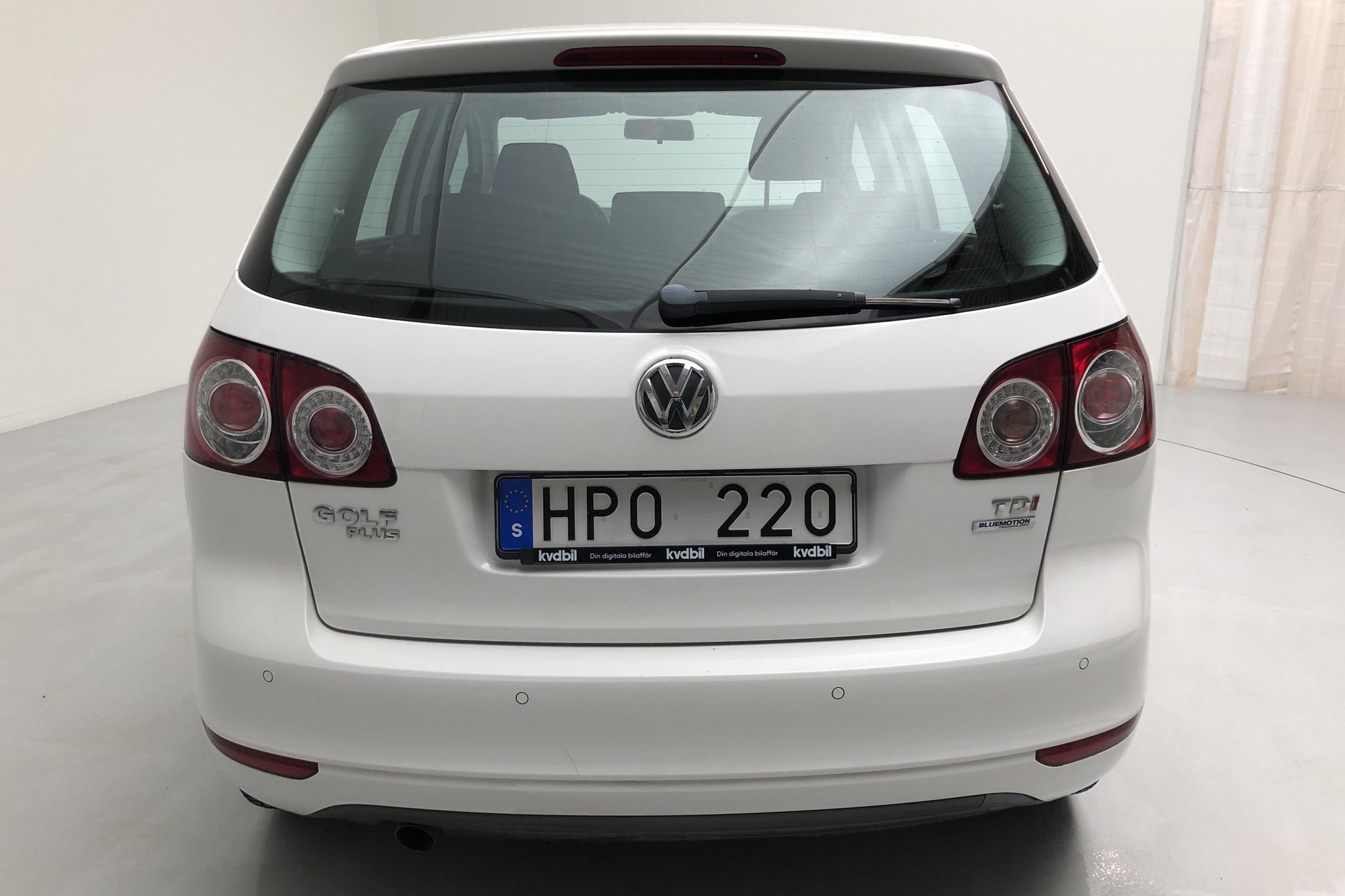 VW Golf VI 1.6 TDI BlueMotion Technology Plus (105hk) - 81 060 km - Automatic - white - 2012