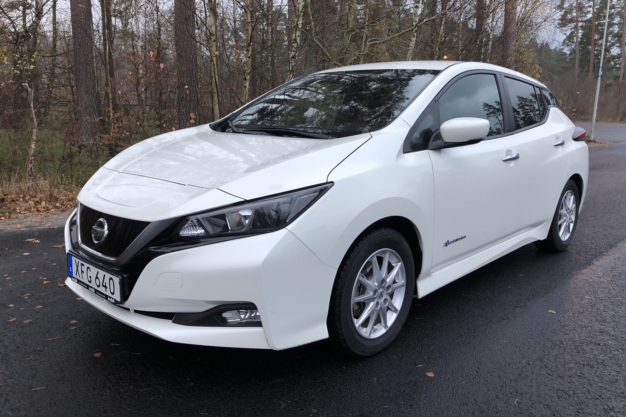 Nissan LEAF 5dr 39 kWh (150hk) - 61 730 km - Automatic - white - 2018