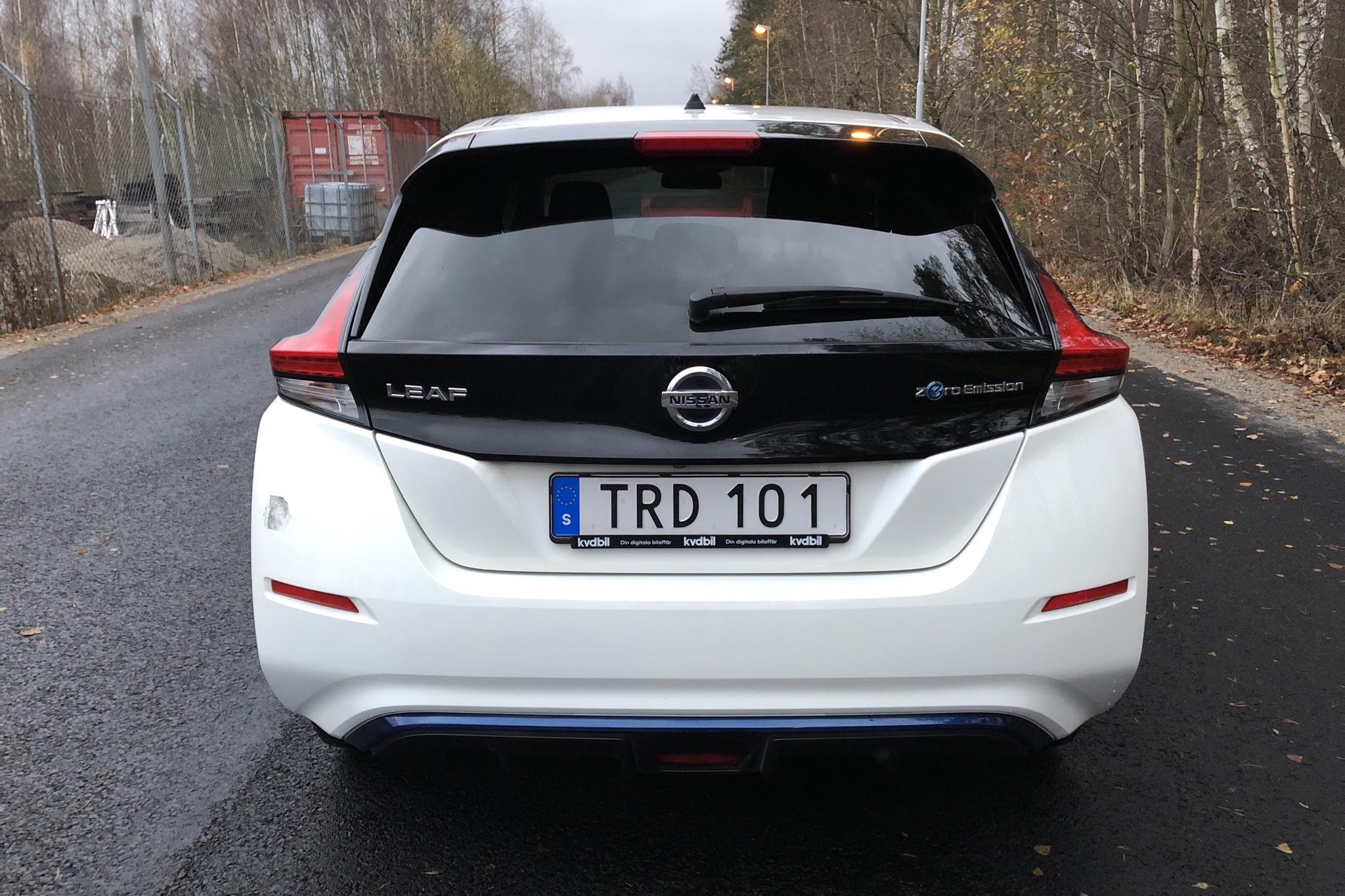 Nissan LEAF 5dr 39 kWh (150hk) - 49 720 km - Automatic - white - 2019