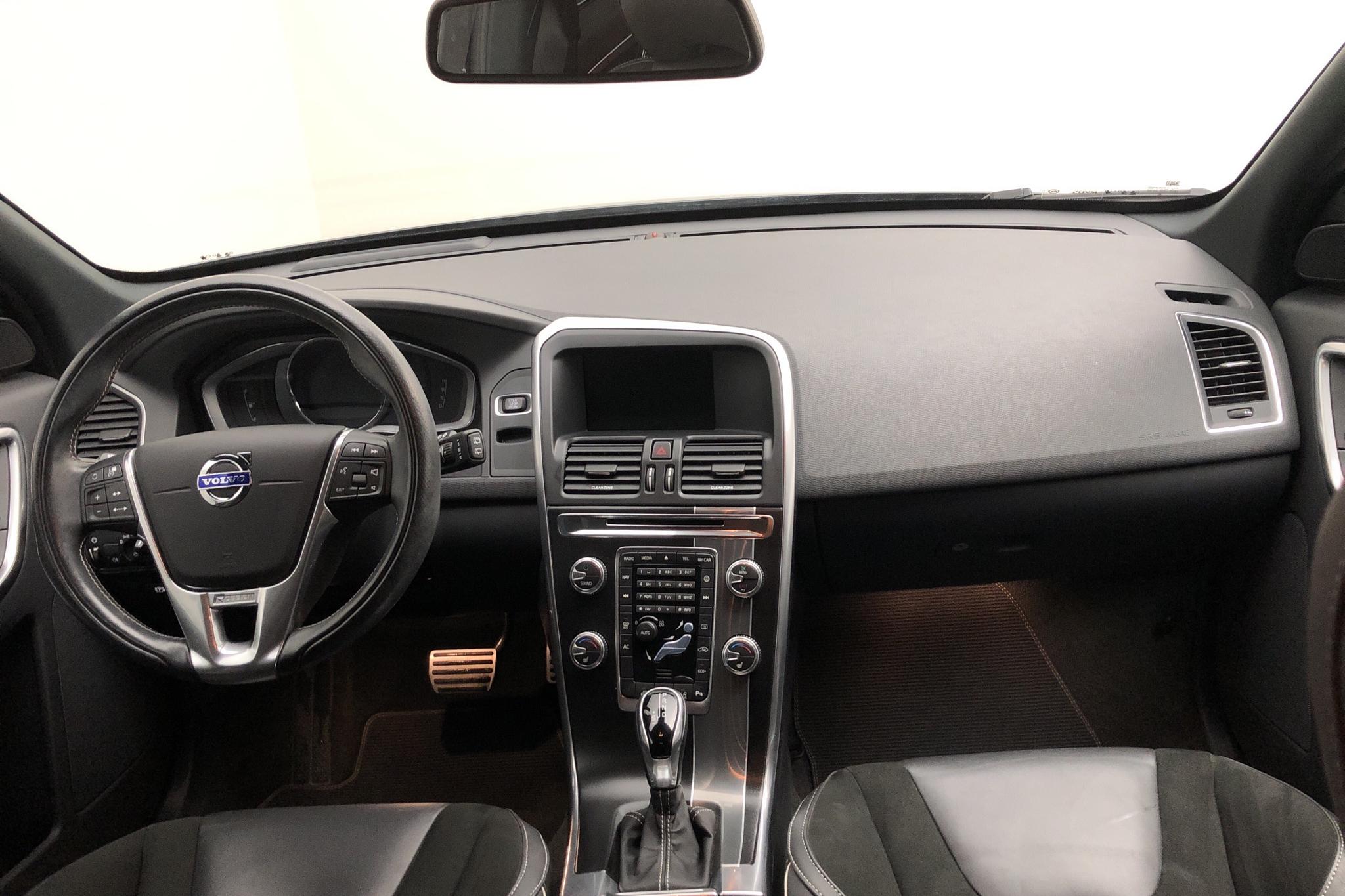 Volvo XC60 D4 2WD (190hk) - 9 395 mil - Automat - grå - 2017