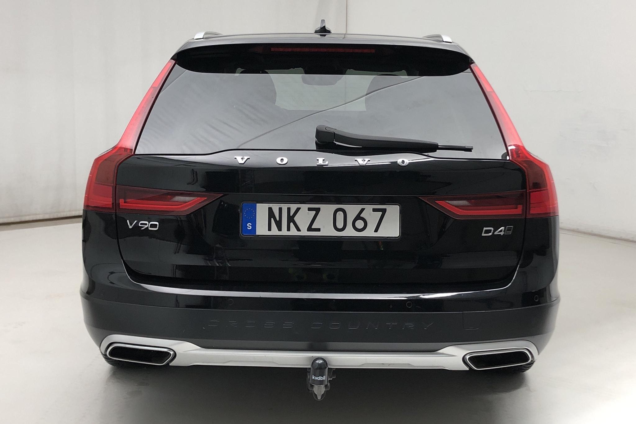 Volvo V90 D4 Cross Country AWD (190hk) - 106 710 km - Automatic - black - 2018