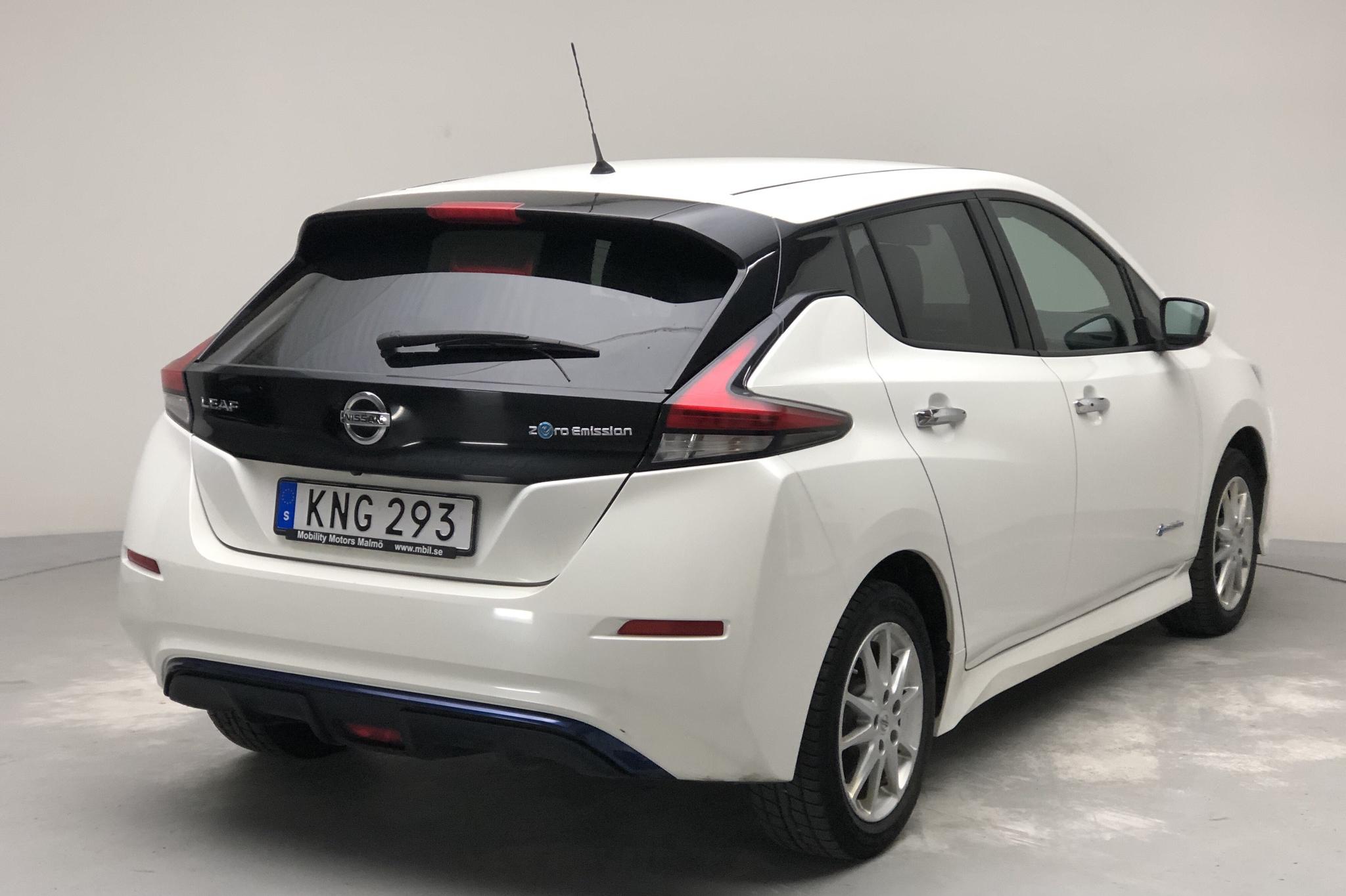 Nissan LEAF 5dr 39 kWh (150hk) - 78 950 km - Automatic - white - 2018