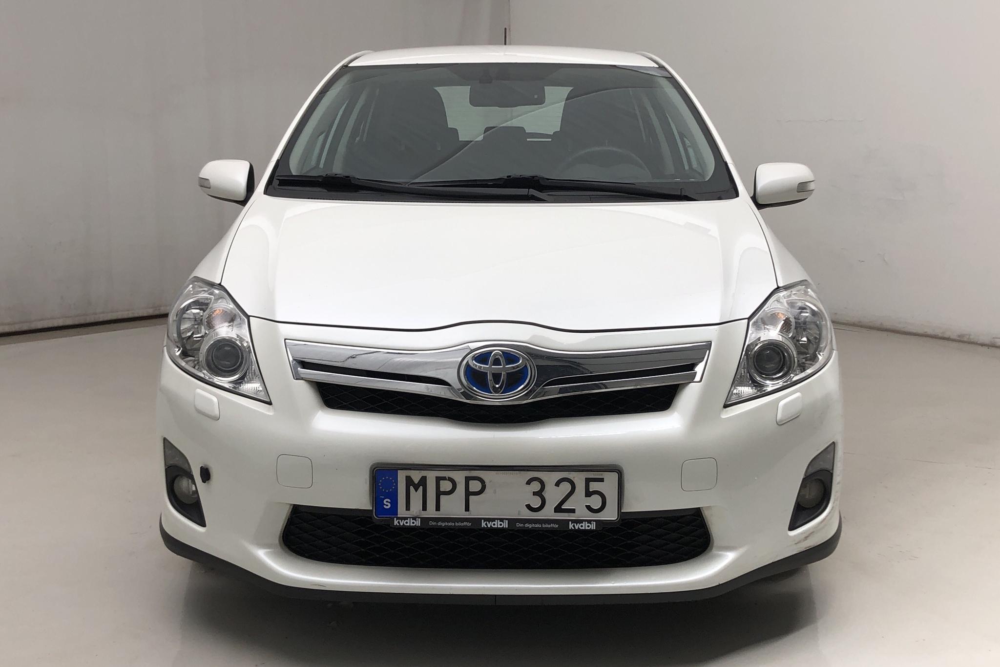 Toyota Auris 1.8 HSD 5dr (99hk) - 14 239 mil - Automat - vit - 2010